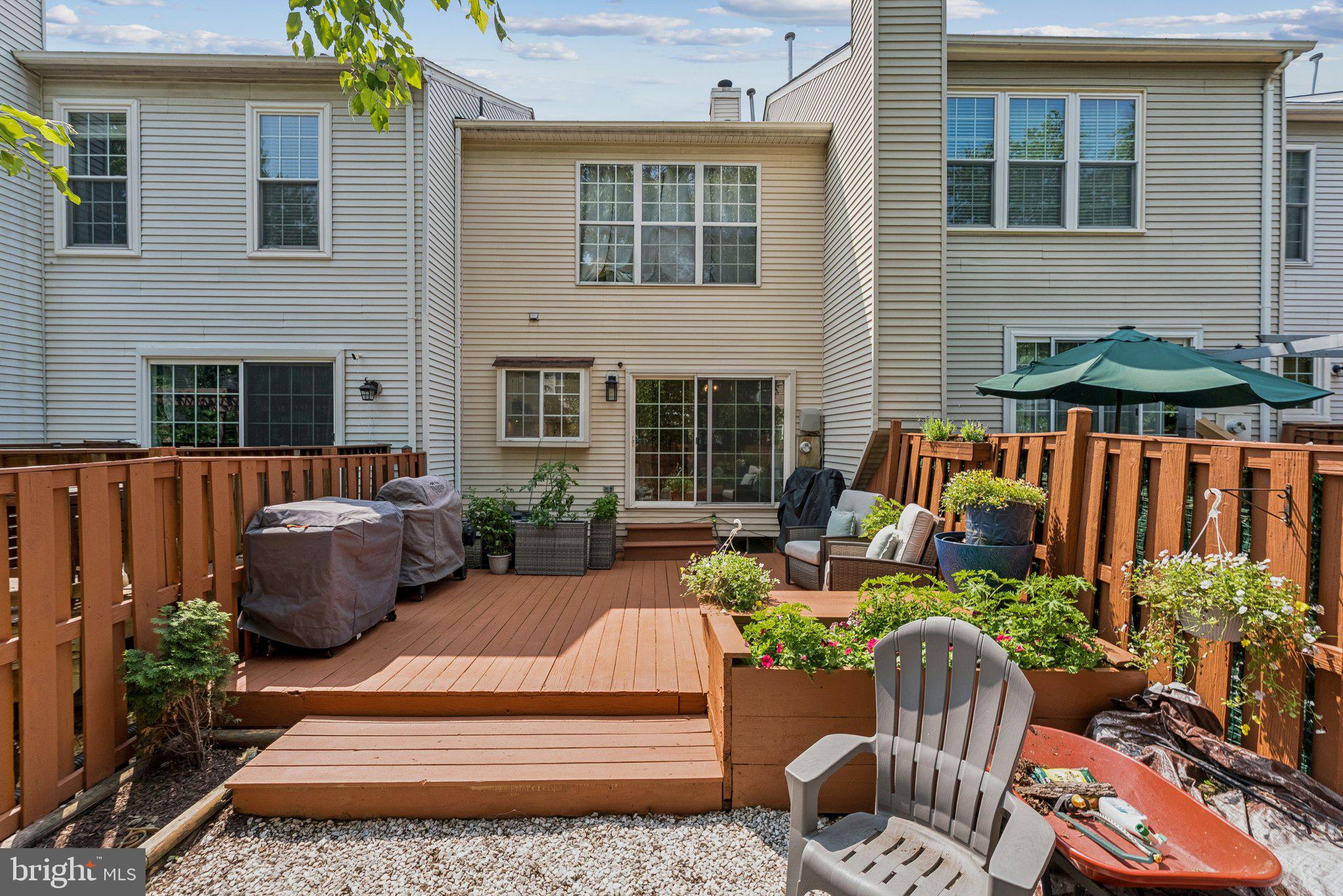 WOODSTONE - Residential