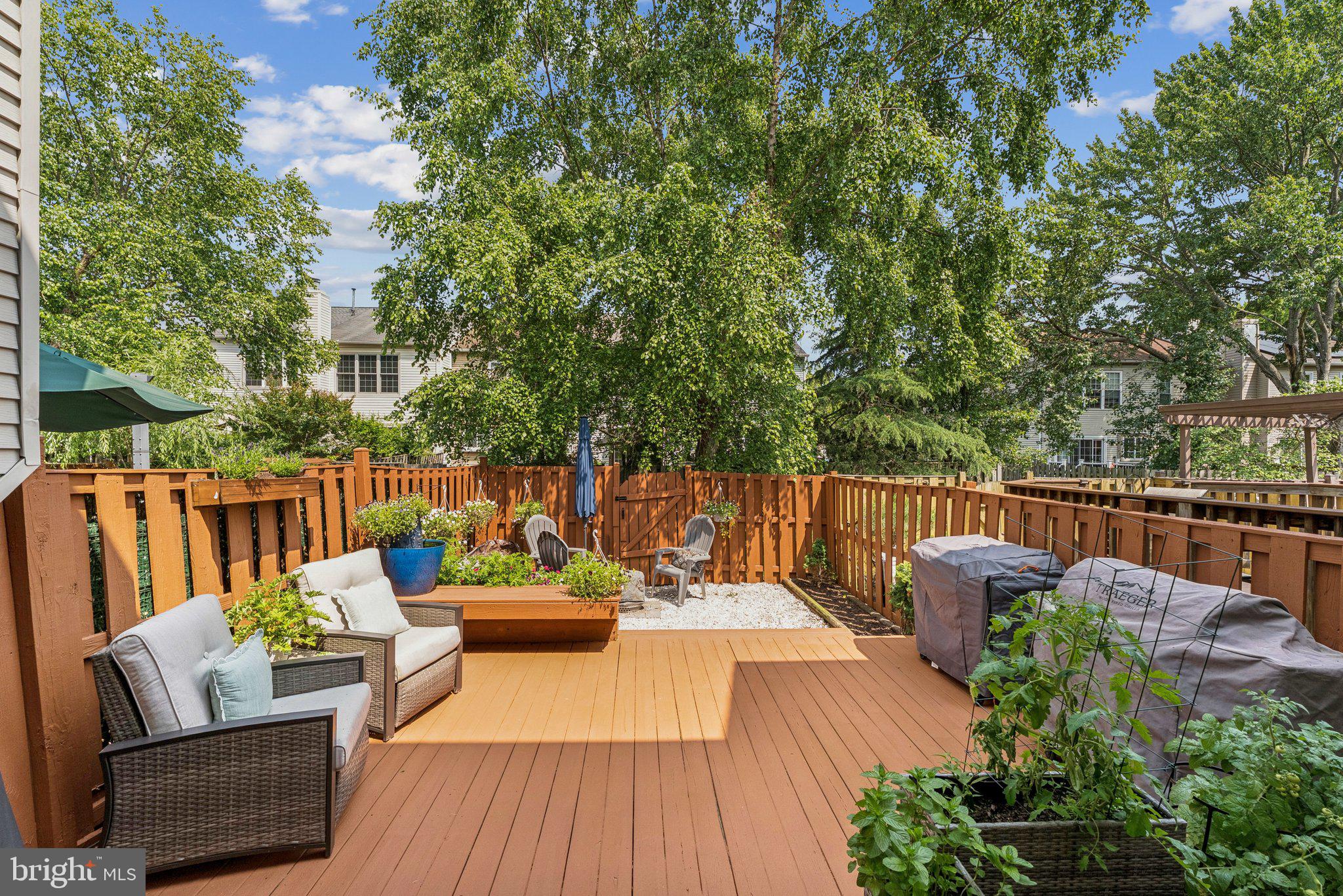 WOODSTONE - Residential