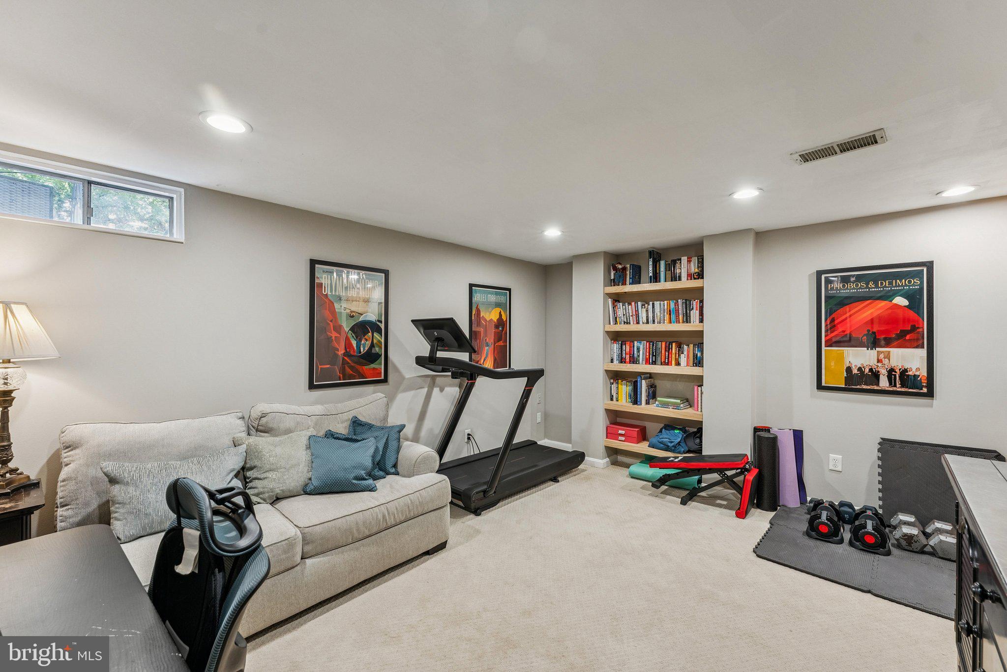 WOODSTONE - Residential