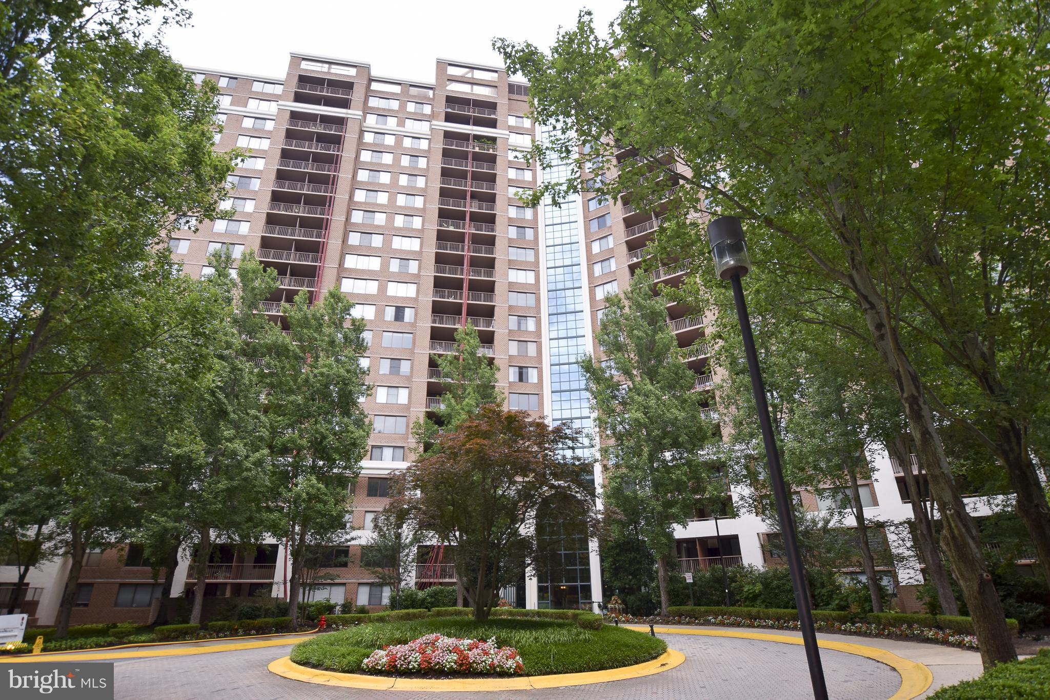 Well maintained and ready to move-in 2 Bedroom & 2 Bath unit in a secured building. Updated kitchen and baths. Hardwood flooring throughout. Washer/Dryer in unit. Balcony with beautiful panoramic view. Two garage parking spaces and extra storage included in rent. Building amenities include gym, pool & BBQ area, business center, party room, tennis courts. Minutes to 270 &495, NIH and shopping. Walking distance to Grosvenor MS-Red-line. No smoking, pets on a case-by-case basis with additional deposit. Tenant is responsible for paying $250 non-refundable move-in fee, and $250 refundable elevator use fee.