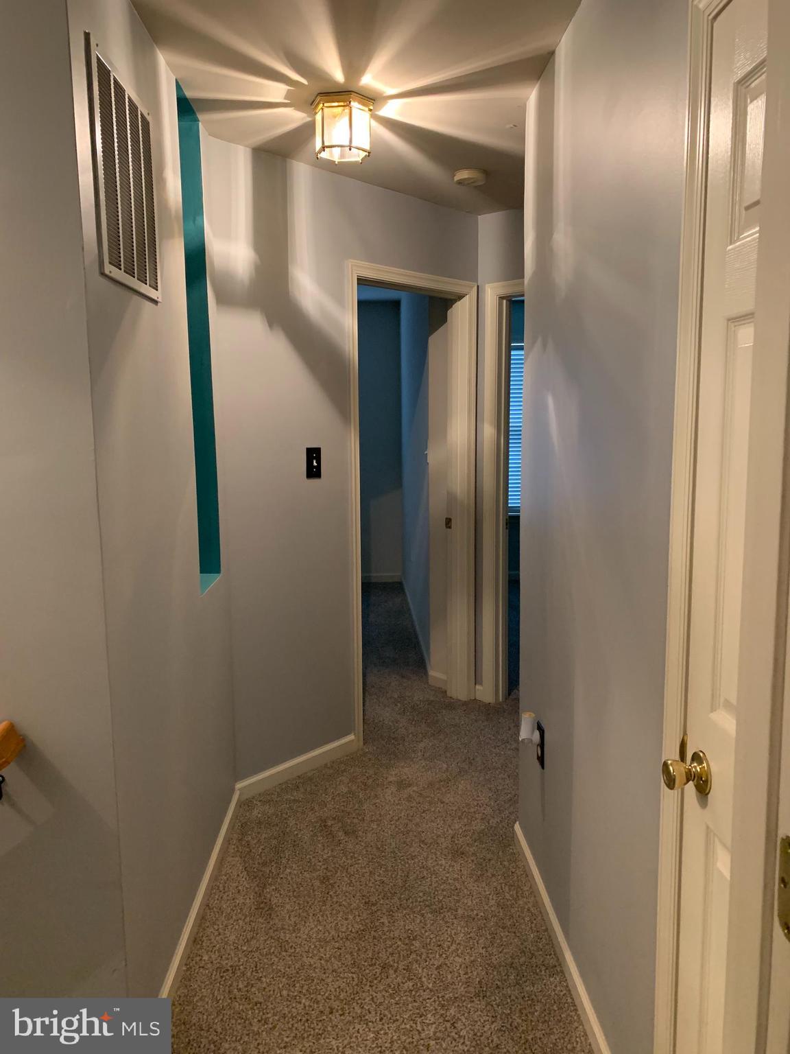 LAUREL RIDGE - Residential Lease