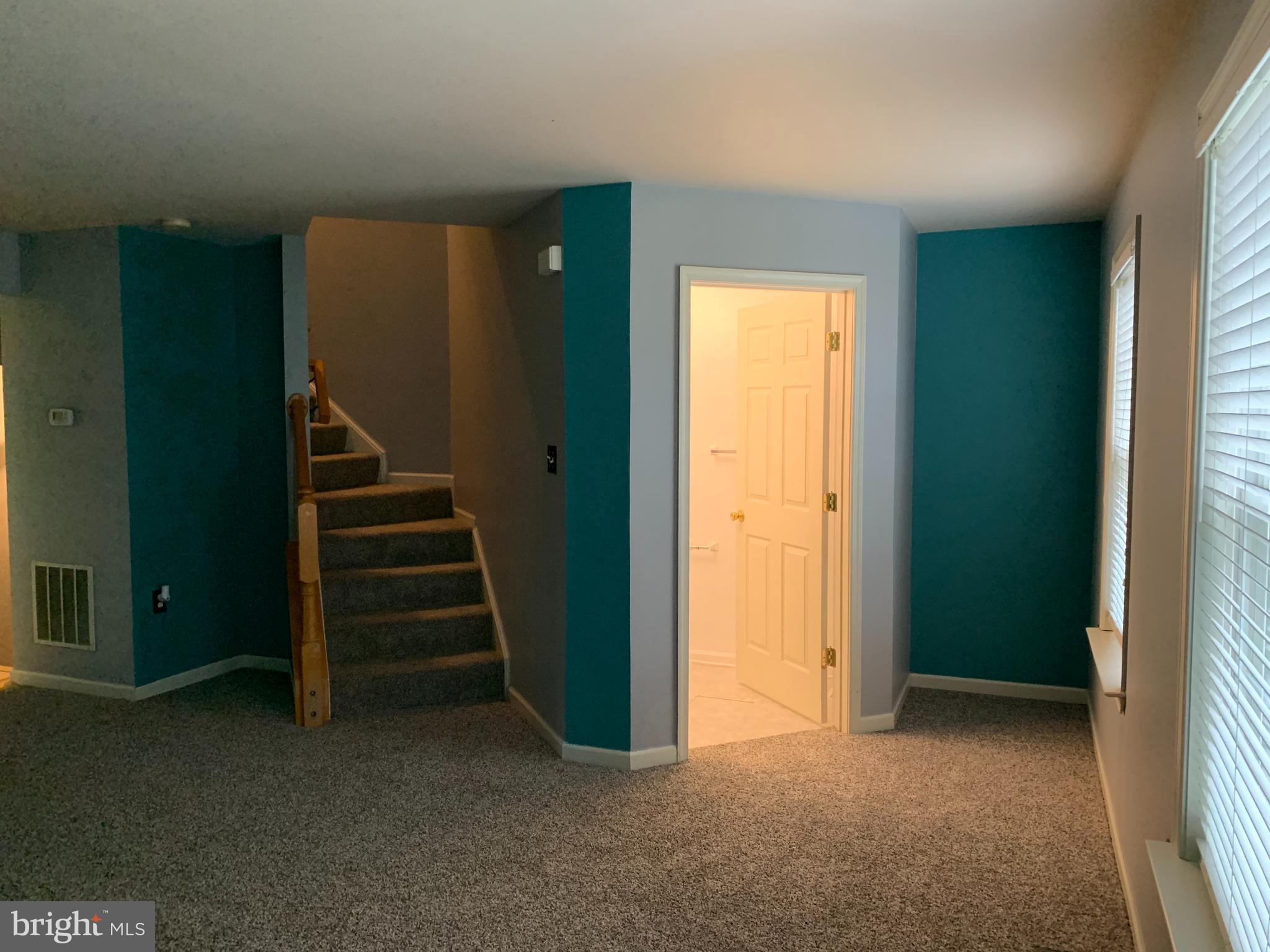 LAUREL RIDGE - Residential Lease