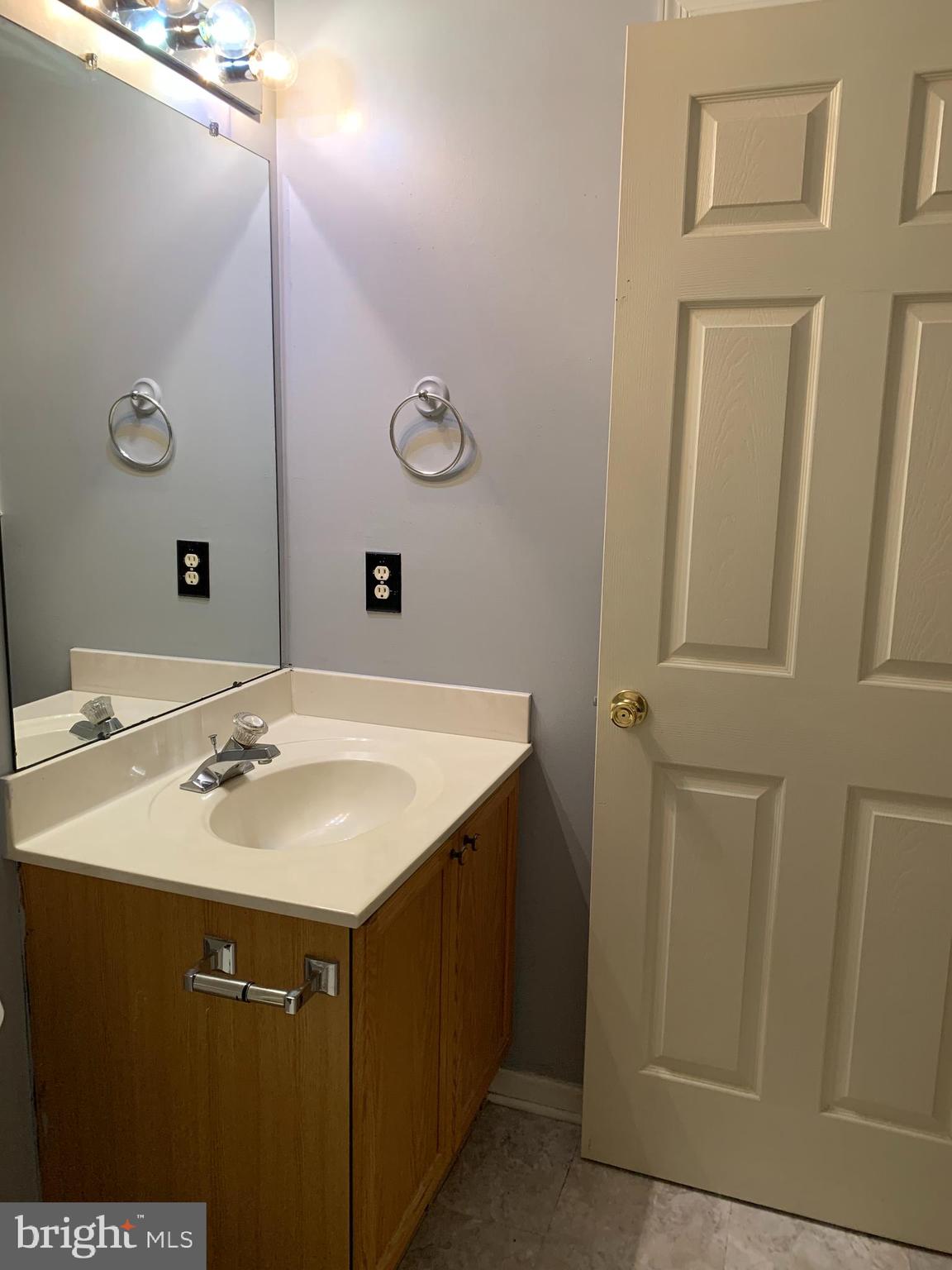 LAUREL RIDGE - Residential Lease