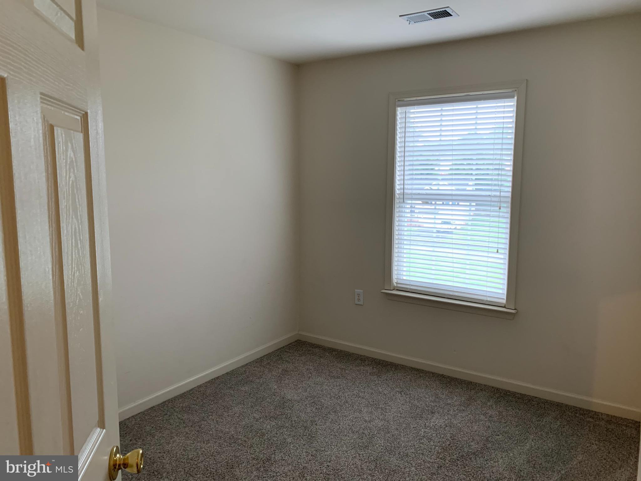 LAUREL RIDGE - Residential Lease