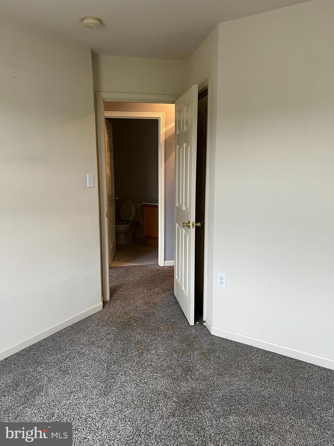 LAUREL RIDGE - Residential Lease