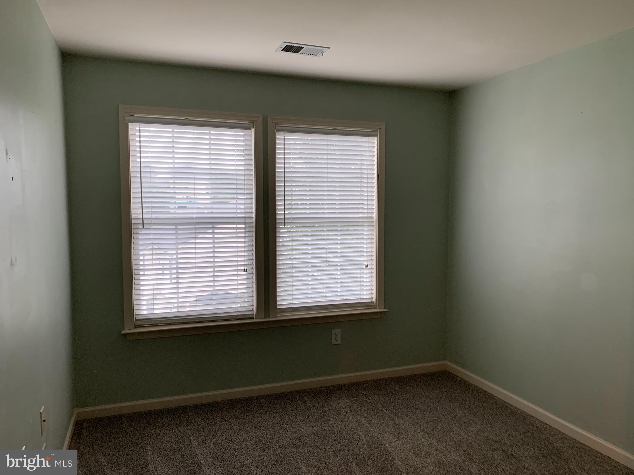 LAUREL RIDGE - Residential Lease