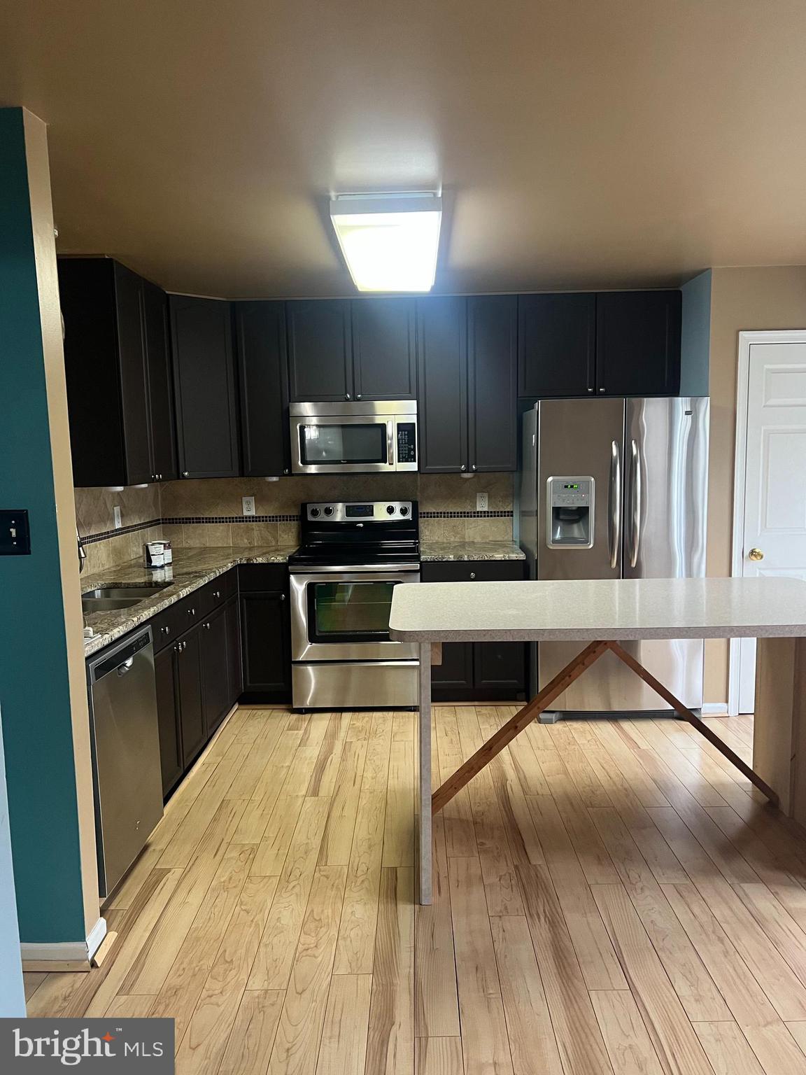 LAUREL RIDGE - Residential Lease