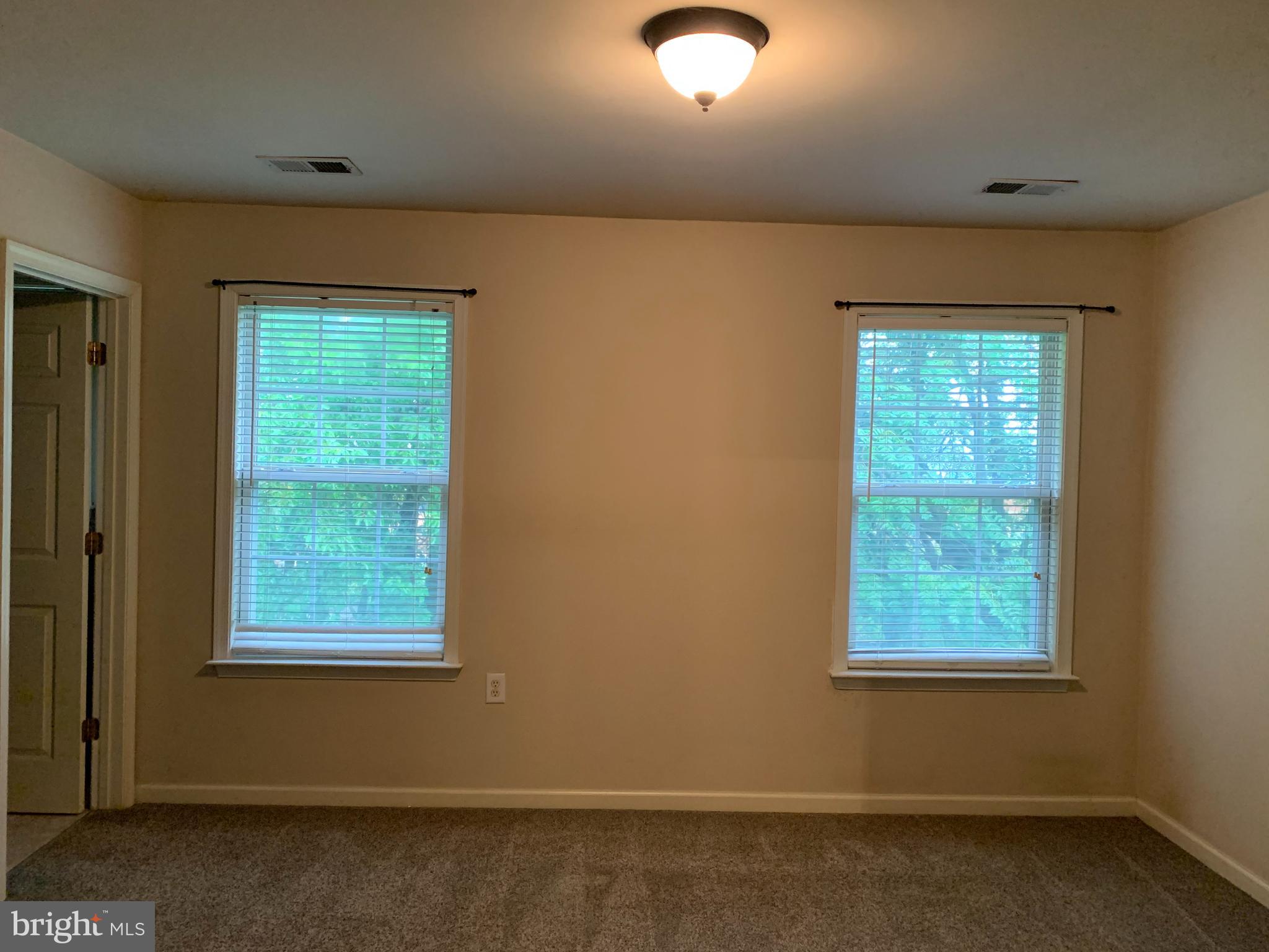 LAUREL RIDGE - Residential Lease