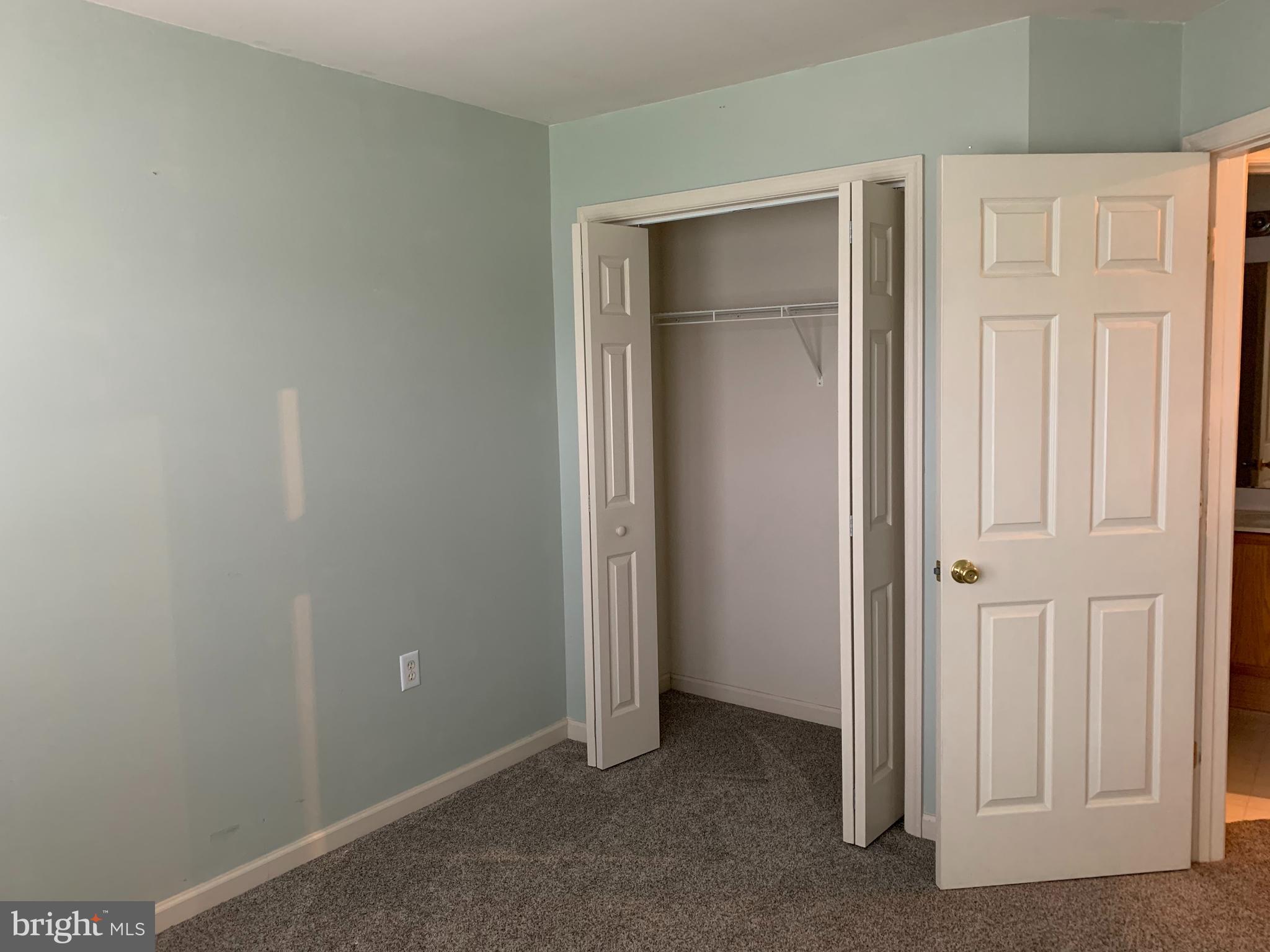 LAUREL RIDGE - Residential Lease