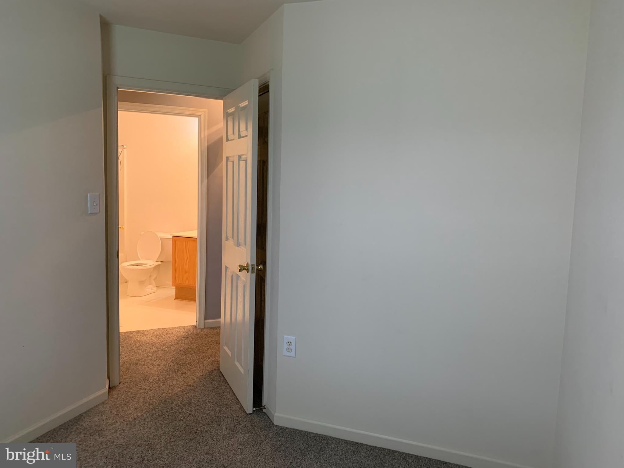 LAUREL RIDGE - Residential Lease