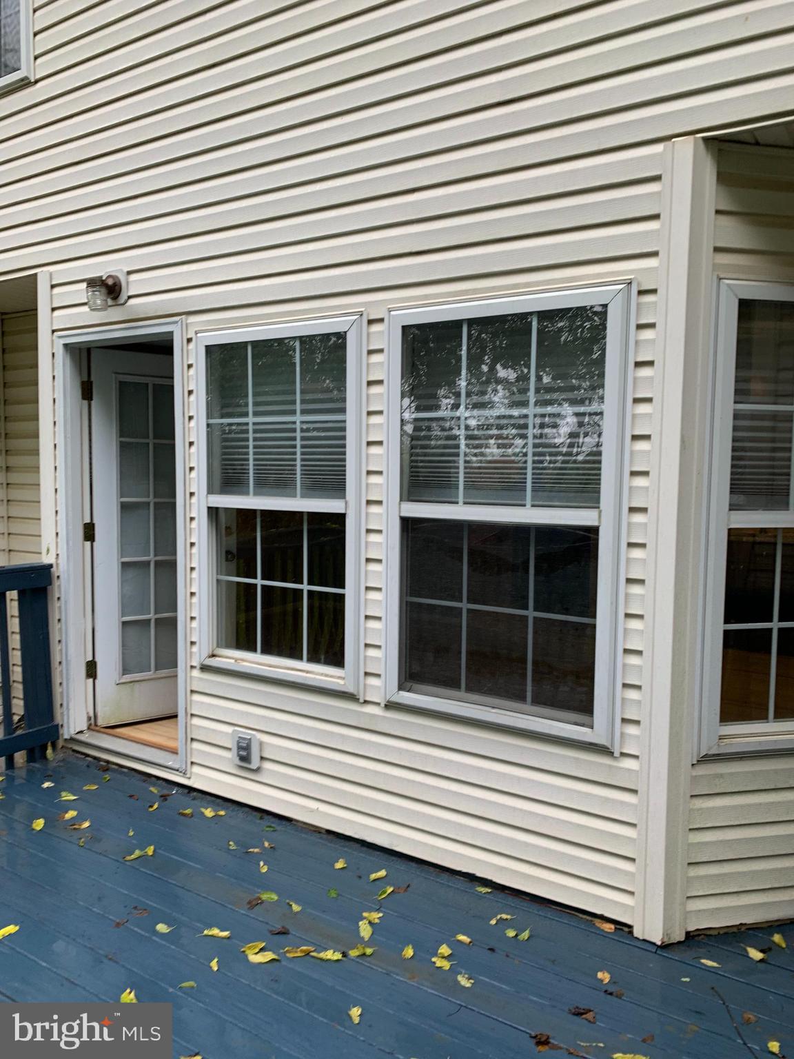 LAUREL RIDGE - Residential Lease