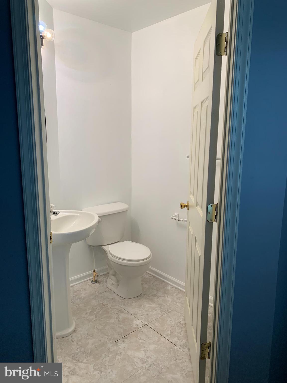 LAUREL RIDGE - Residential Lease