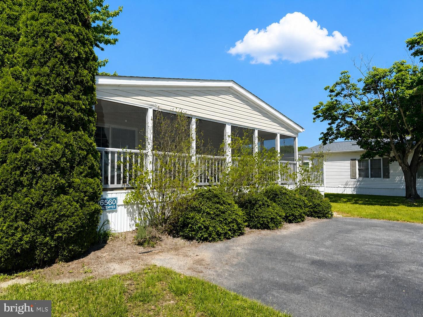 26560 WOODCHUCK LANE E-871