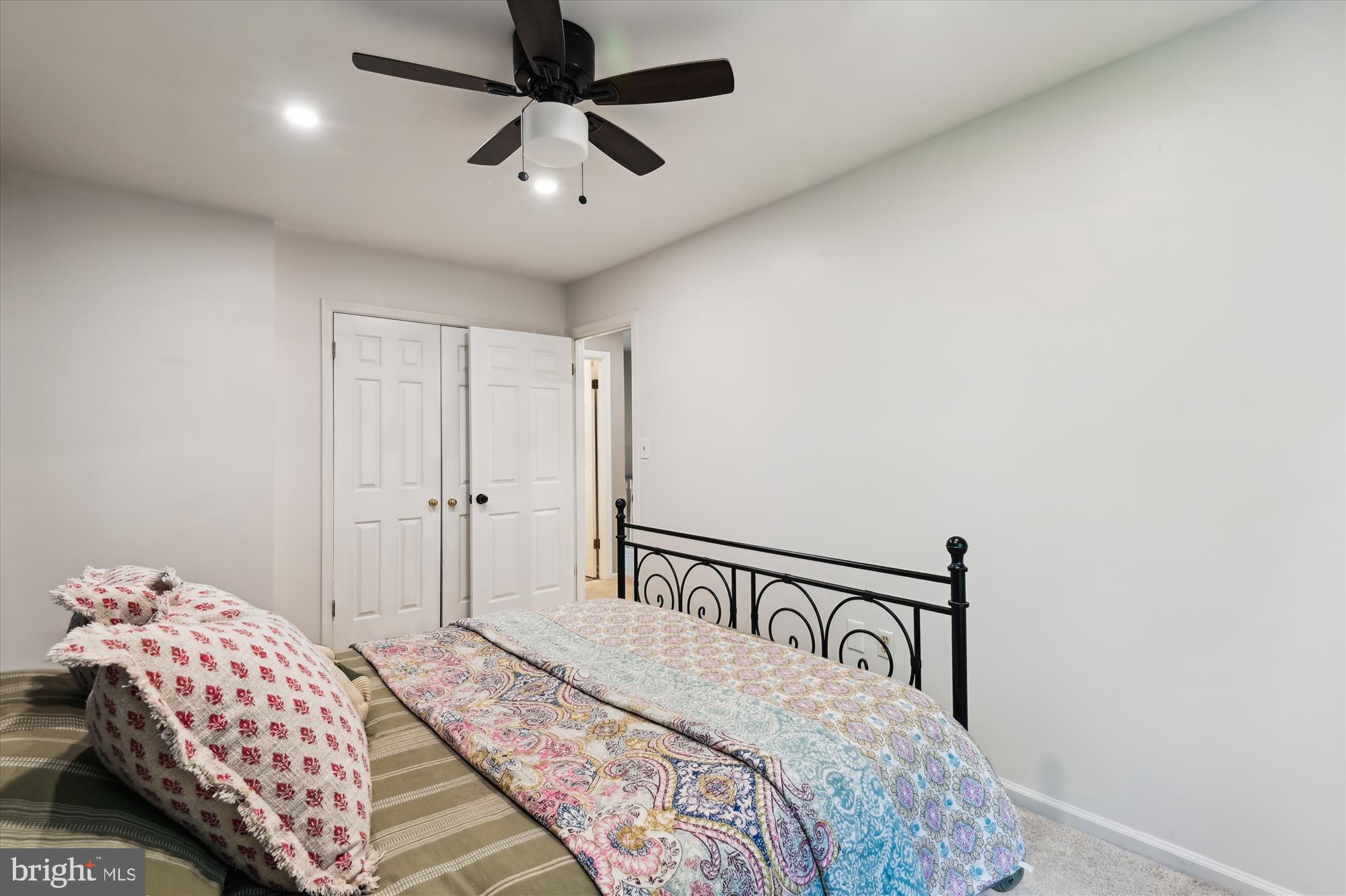 OAKMONT - Residential