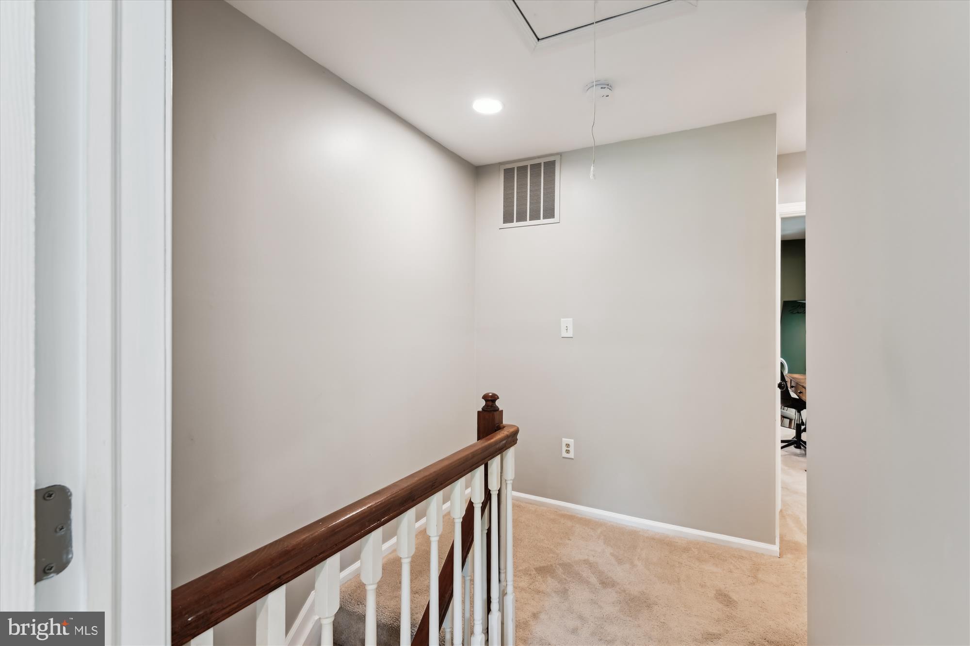 OAKMONT - Residential