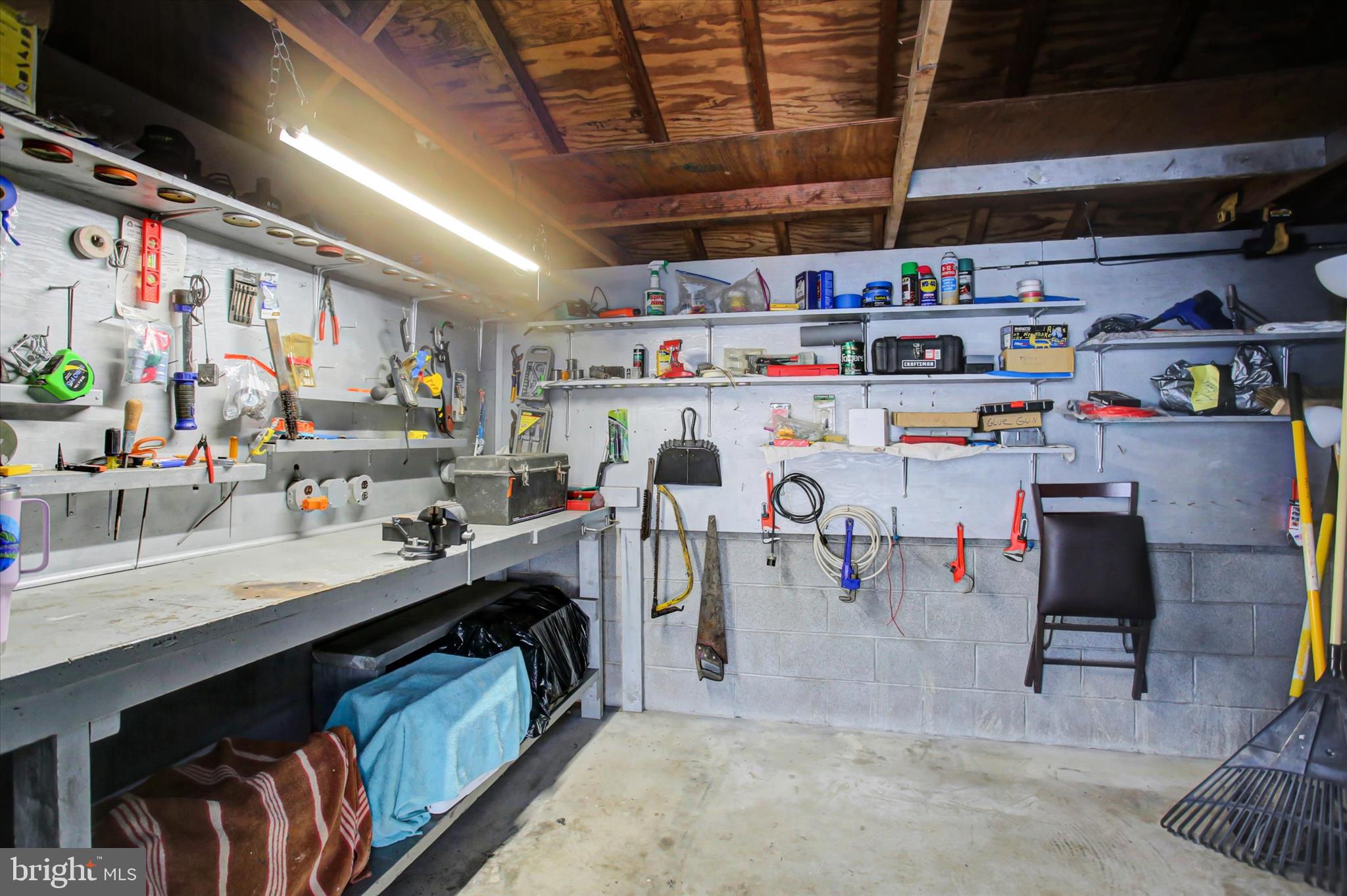 METAL TWP - Residential