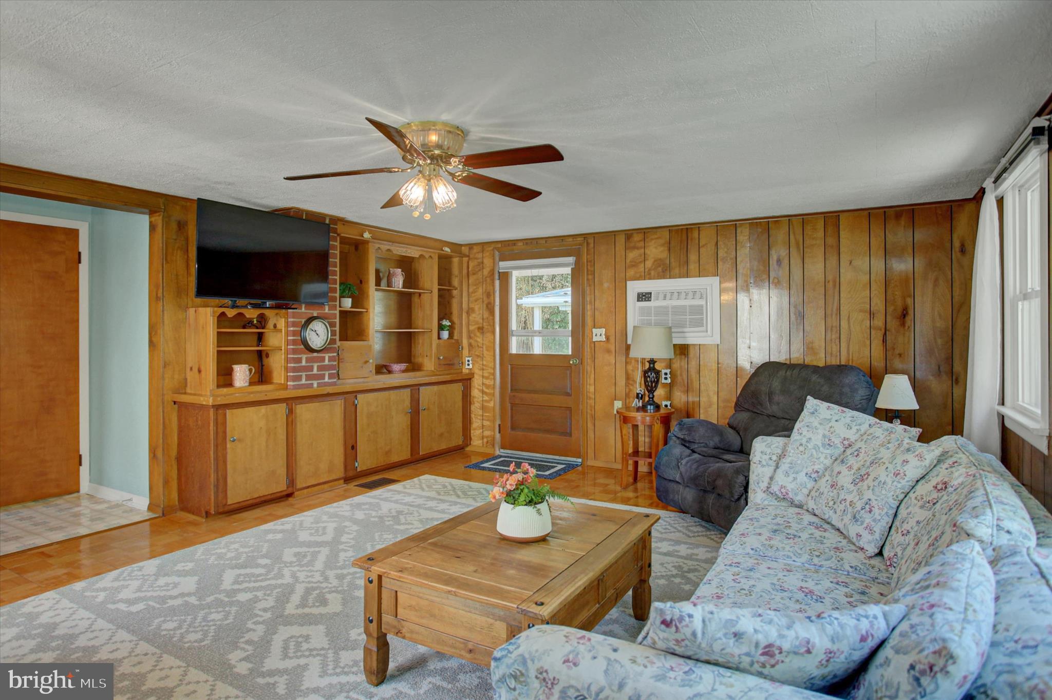 METAL TWP - Residential