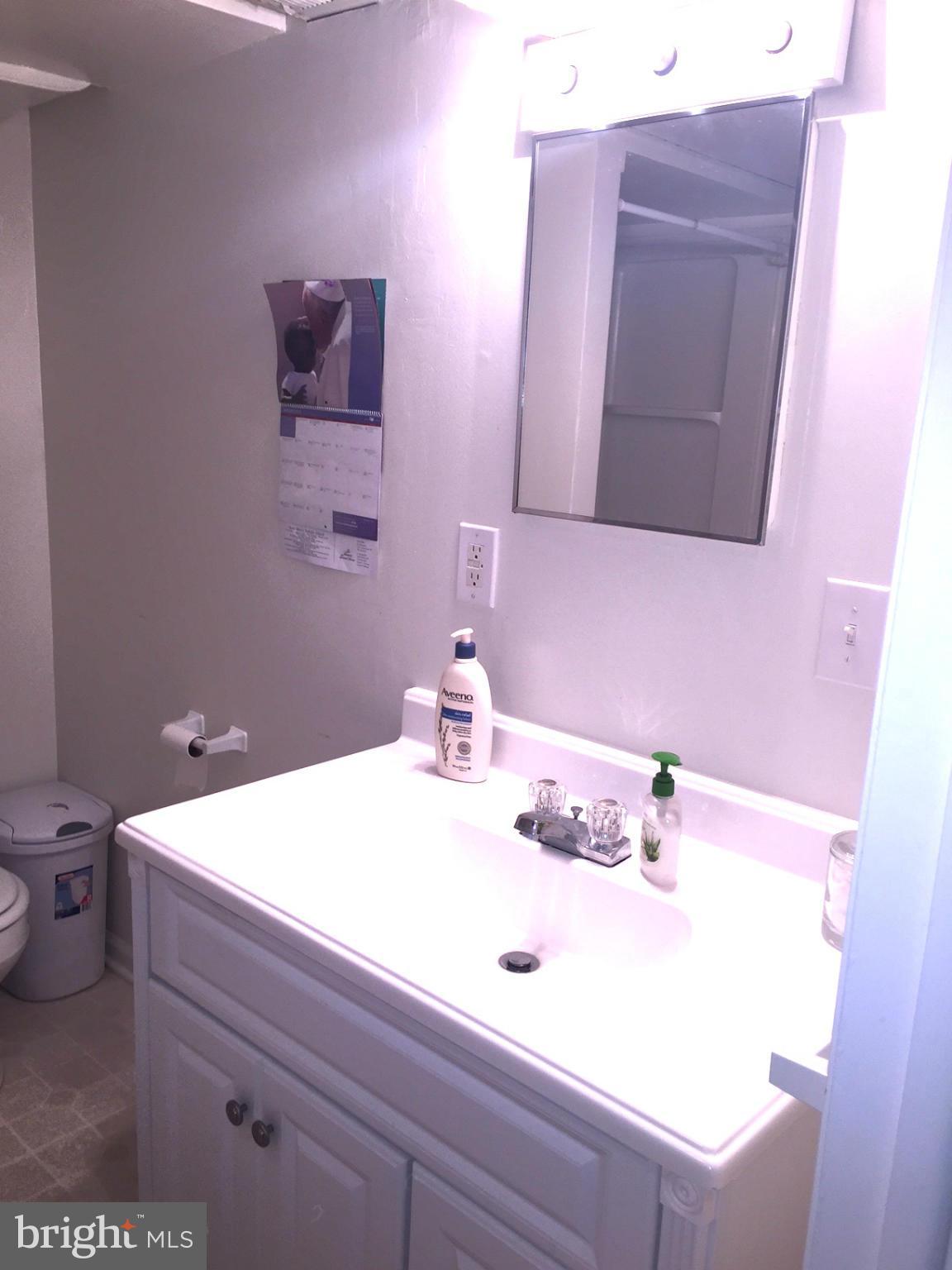 ROSEMONT PARK - Residential Lease