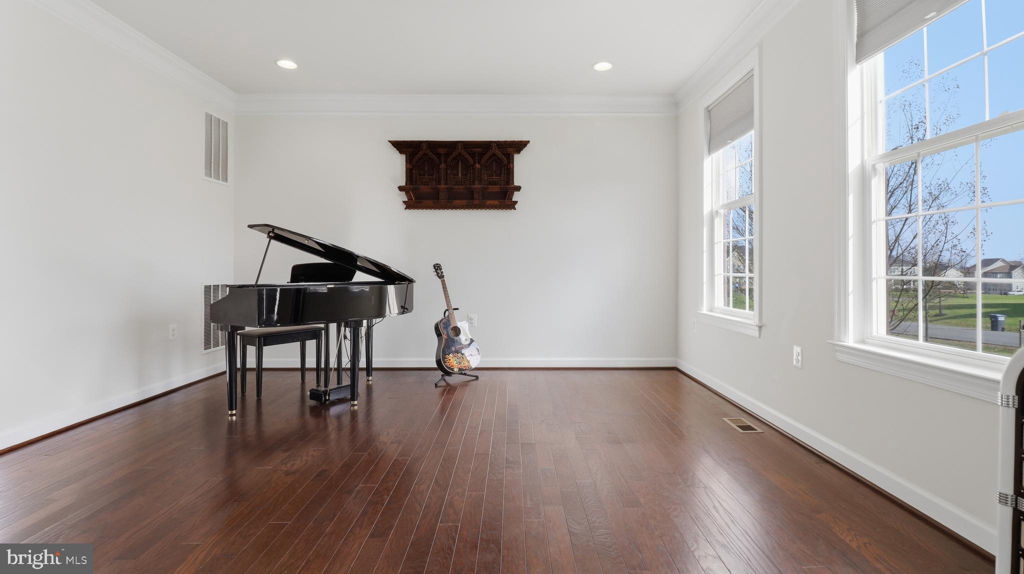 MELODY FARM - Residential