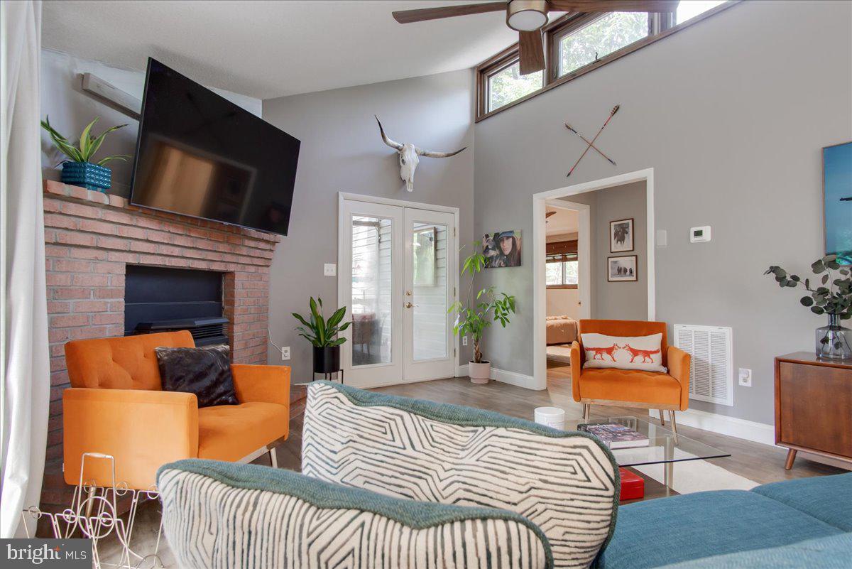 THE WOODS - Residential