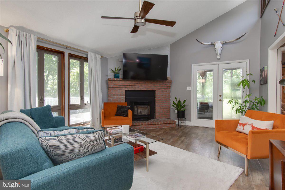 THE WOODS - Residential