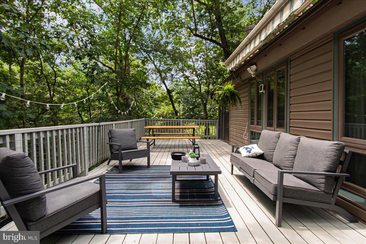 THE WOODS - Residential