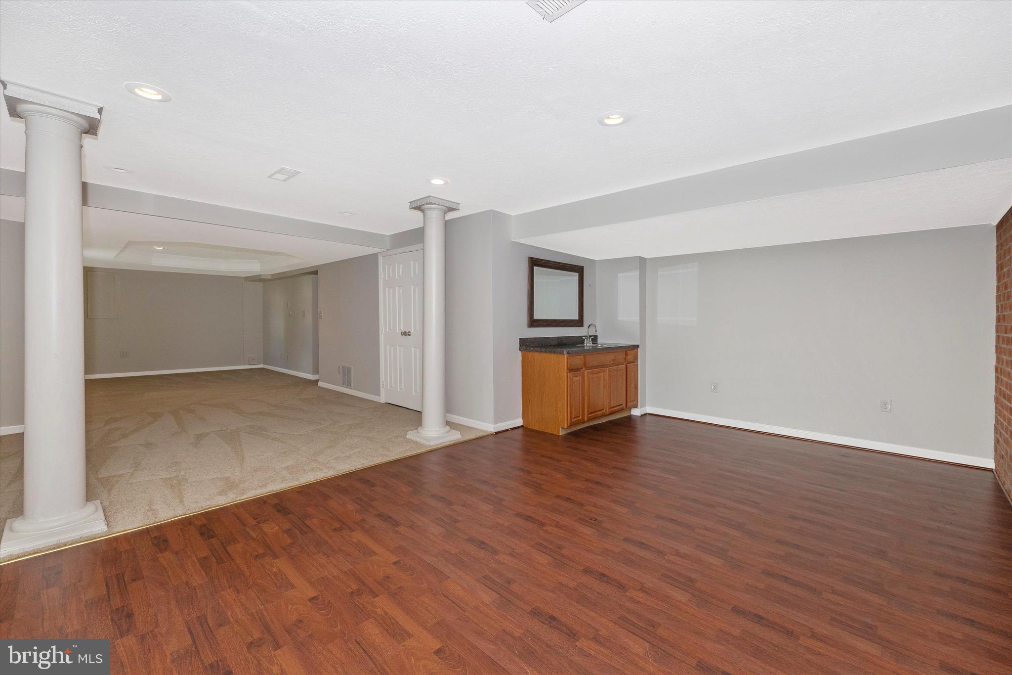 FAIRWAY MEADOWS - Residential