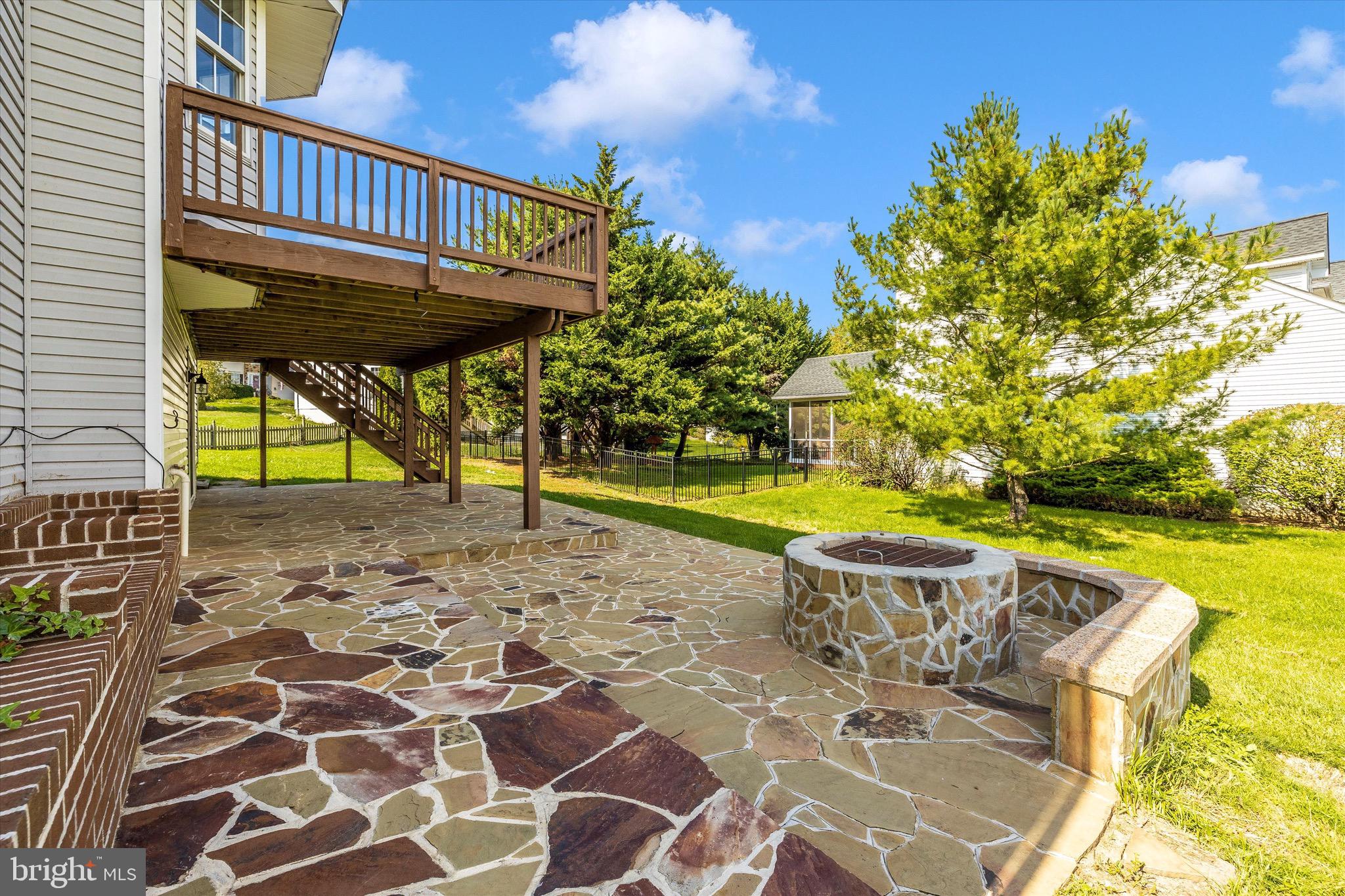 FAIRWAY MEADOWS - Residential