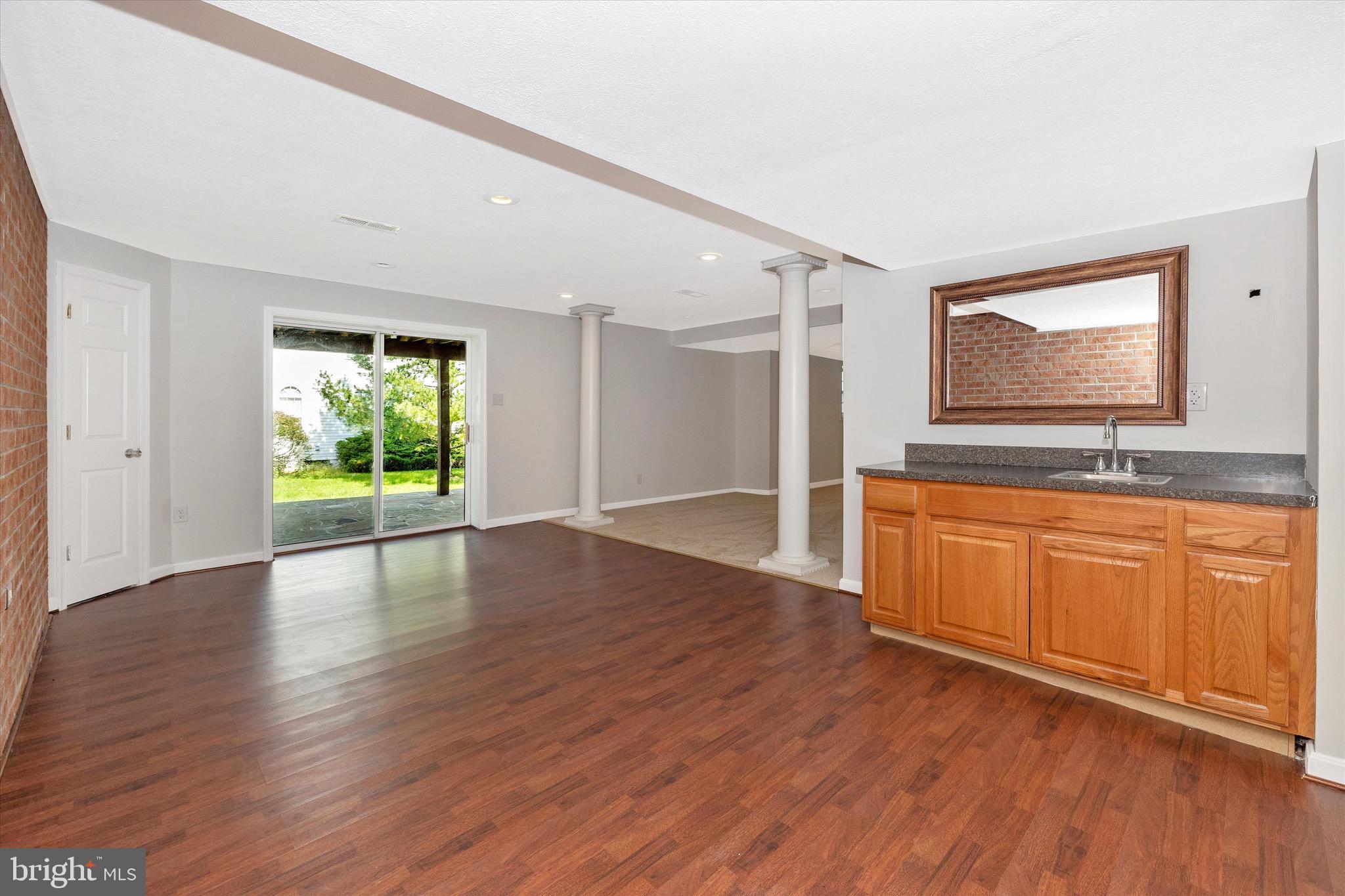 FAIRWAY MEADOWS - Residential