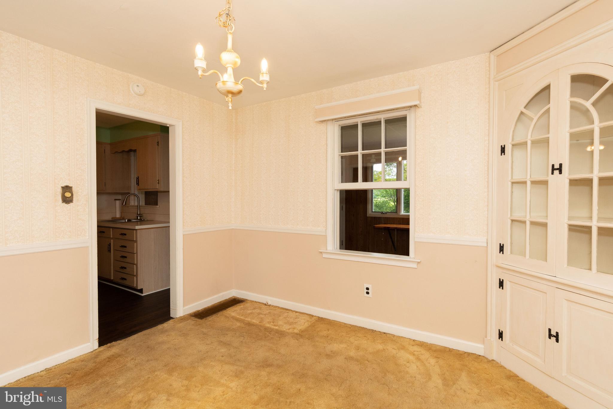 FOX CHASE MANOR - Residential