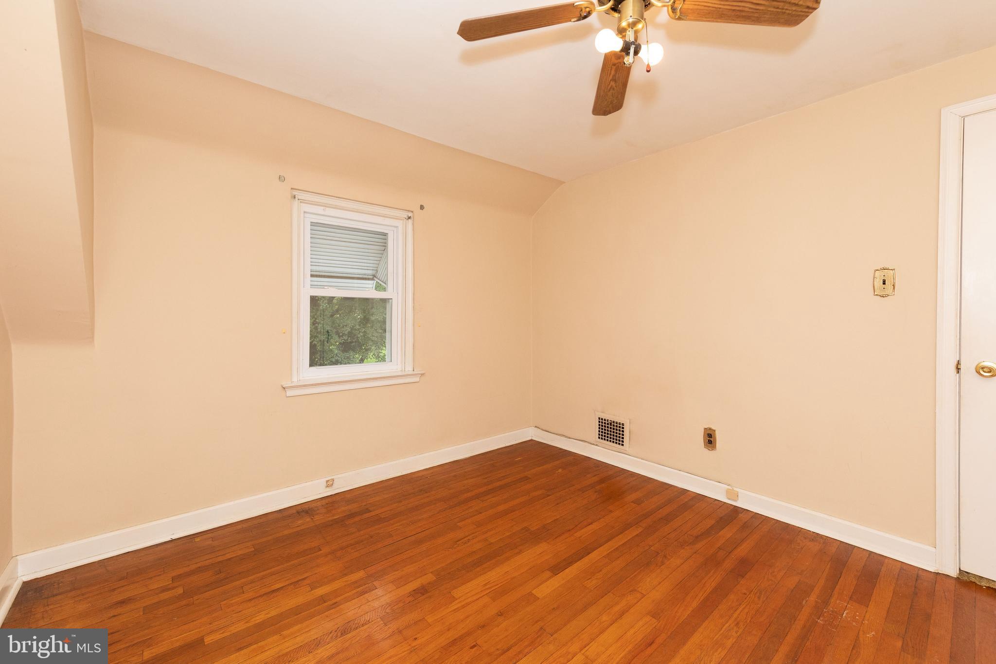 FOX CHASE MANOR - Residential