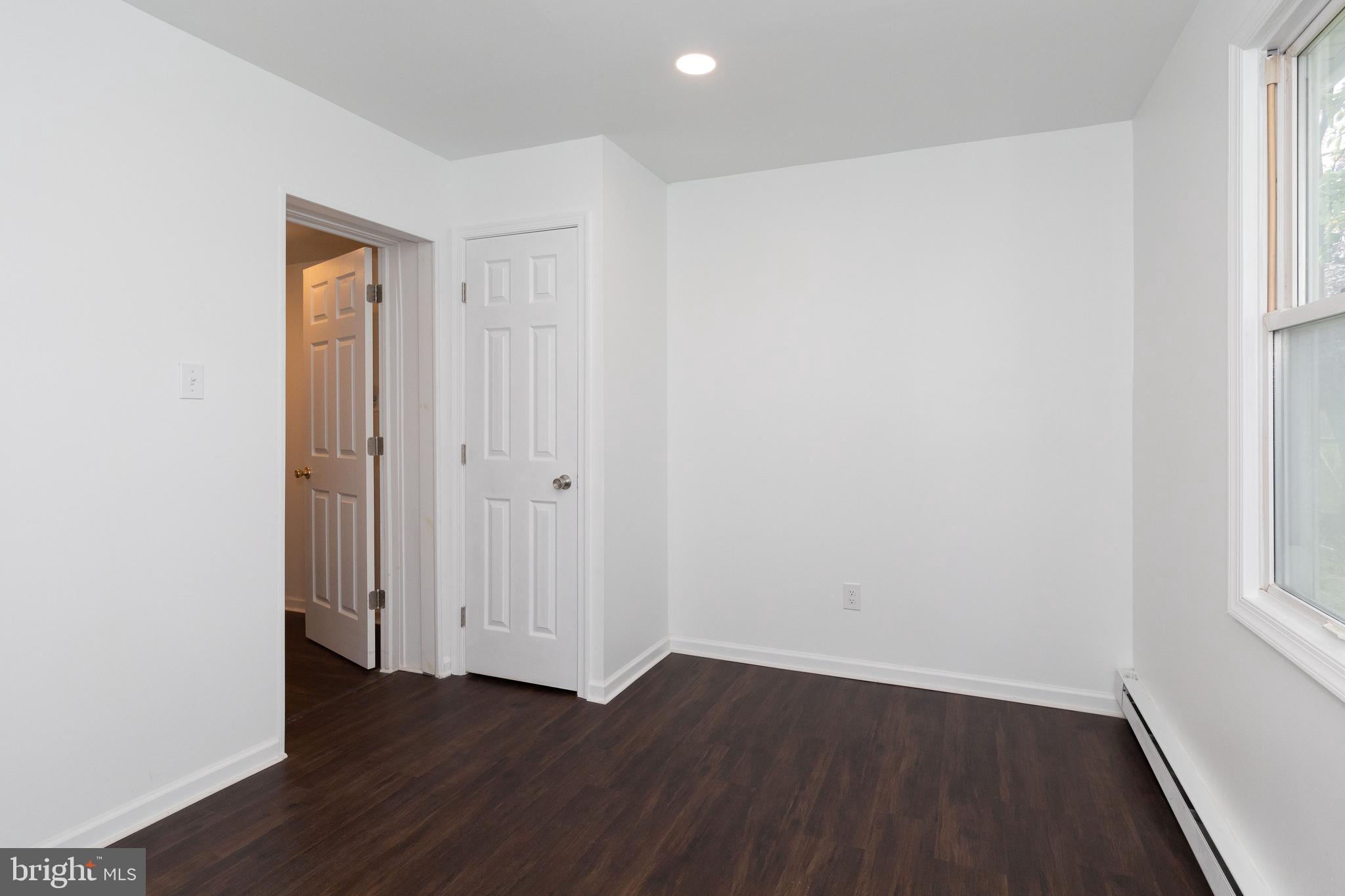 FOX CHASE MANOR - Residential
