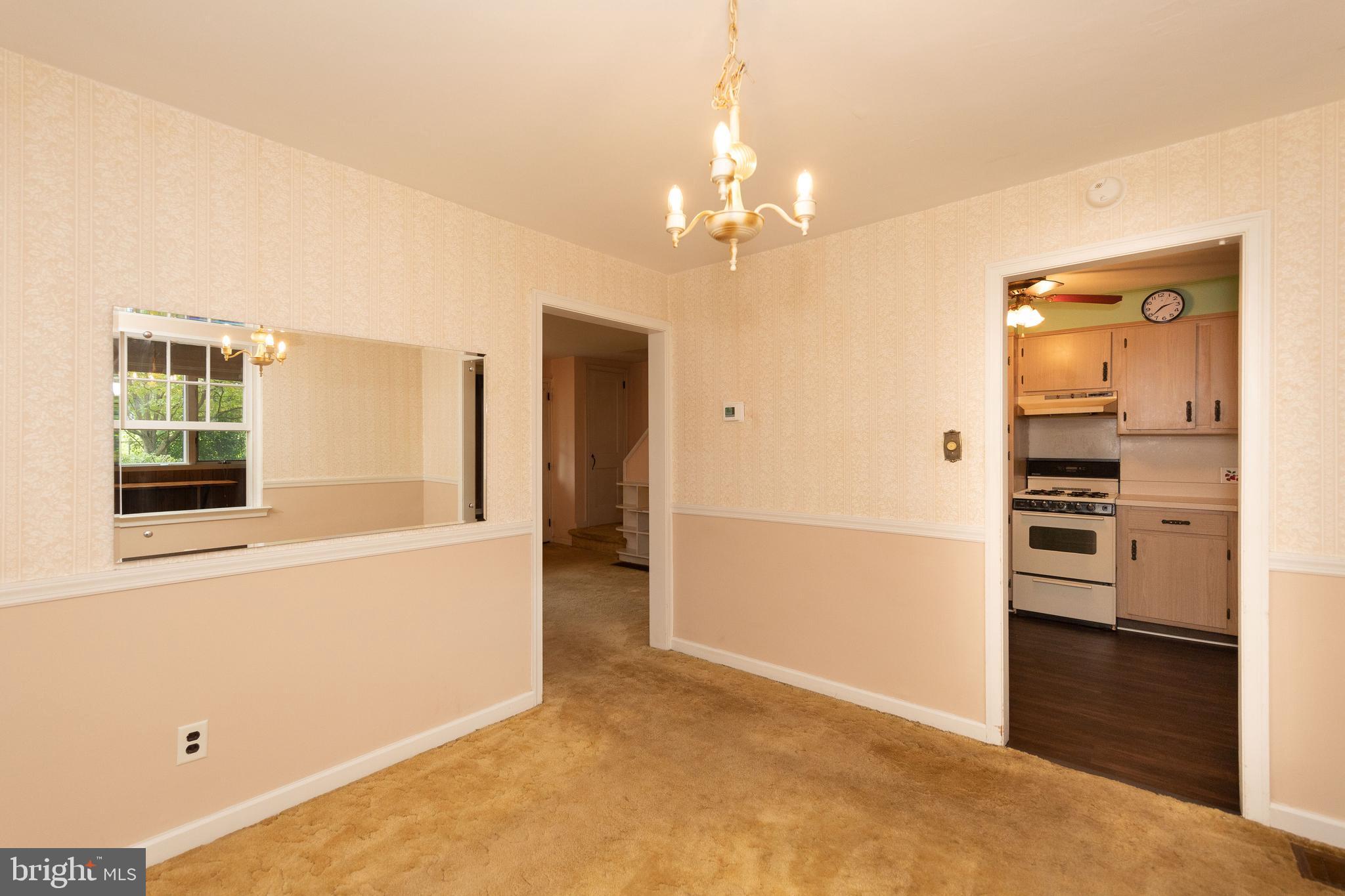 FOX CHASE MANOR - Residential