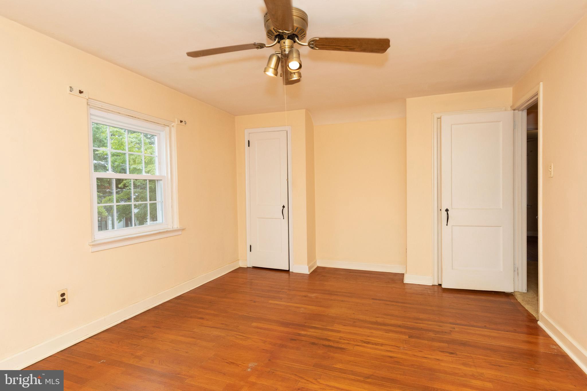 FOX CHASE MANOR - Residential