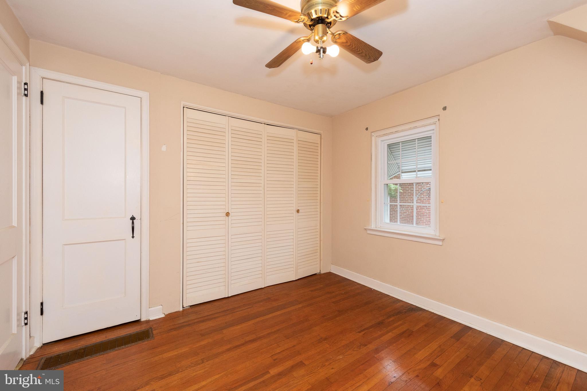 FOX CHASE MANOR - Residential