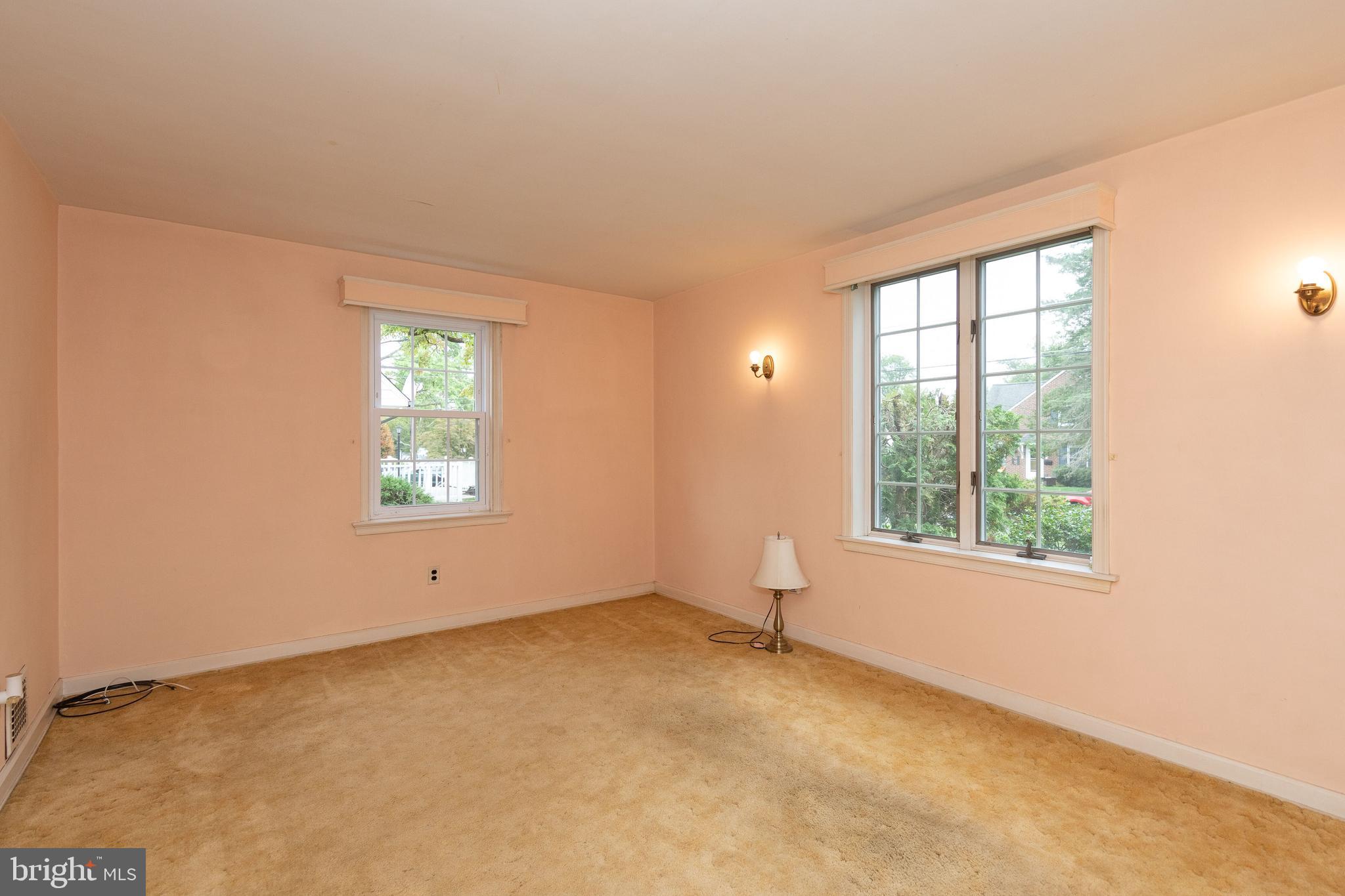 FOX CHASE MANOR - Residential
