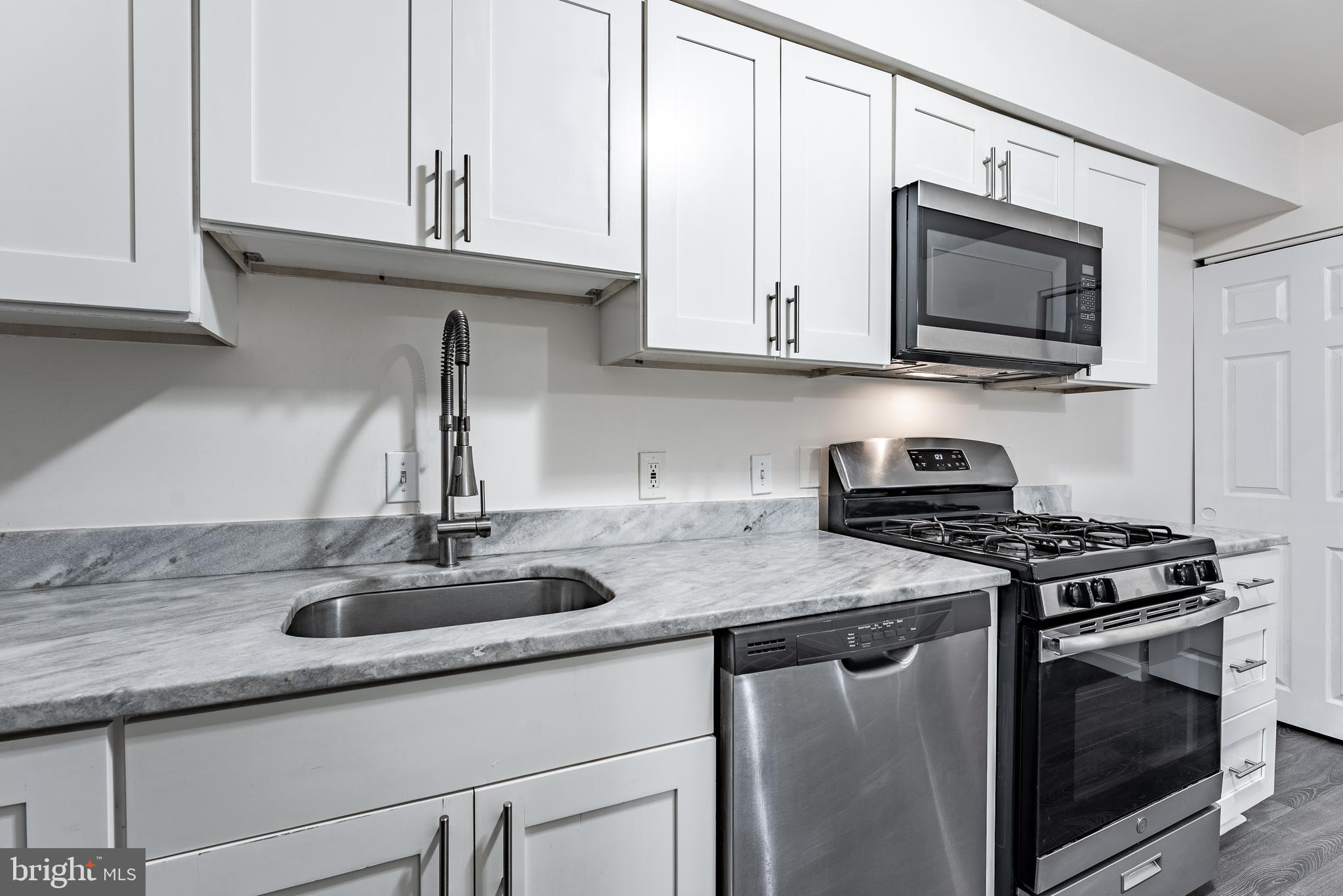 MARLOW-OLSON CONDO - Residential