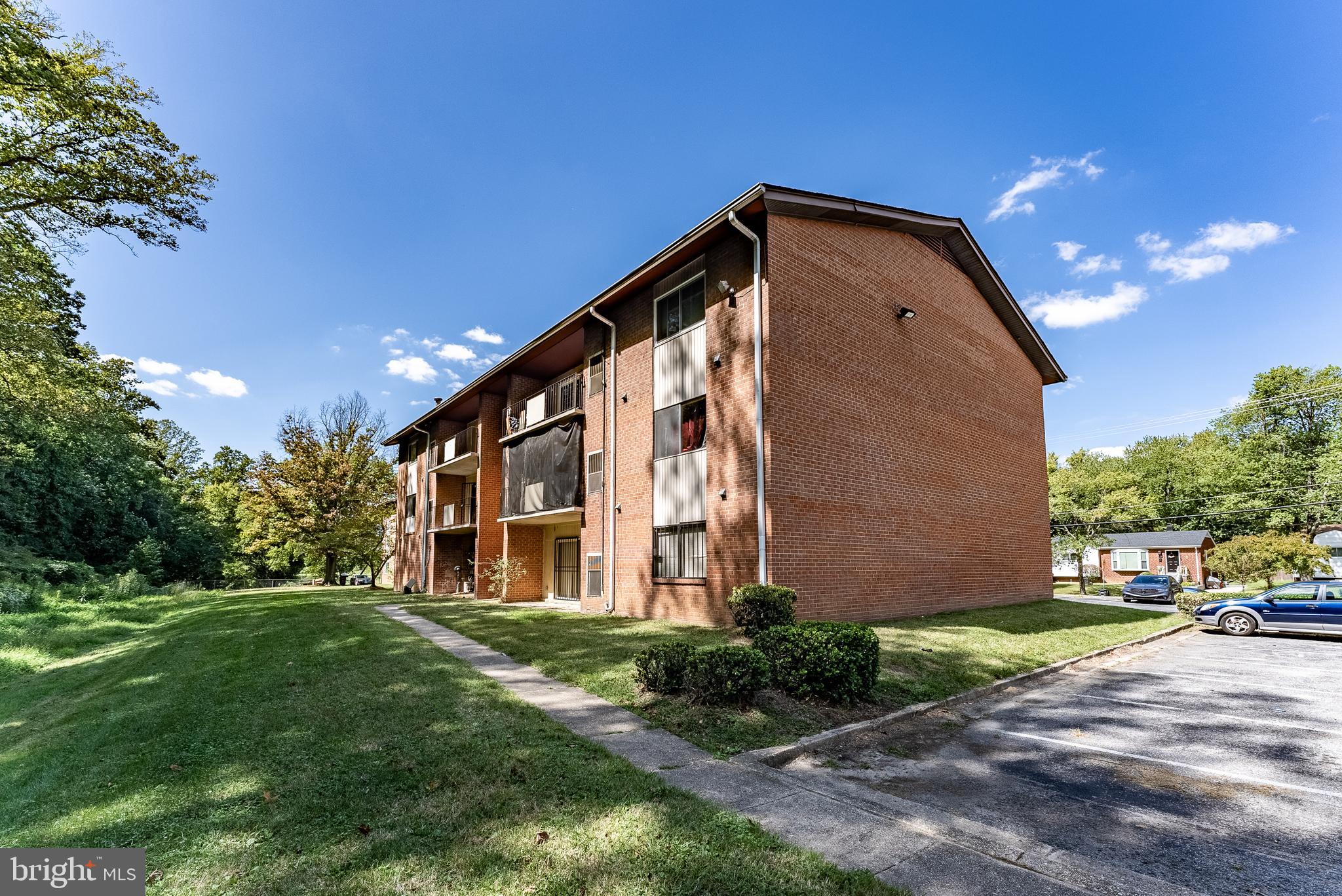 MARLOW-OLSON CONDO - Residential