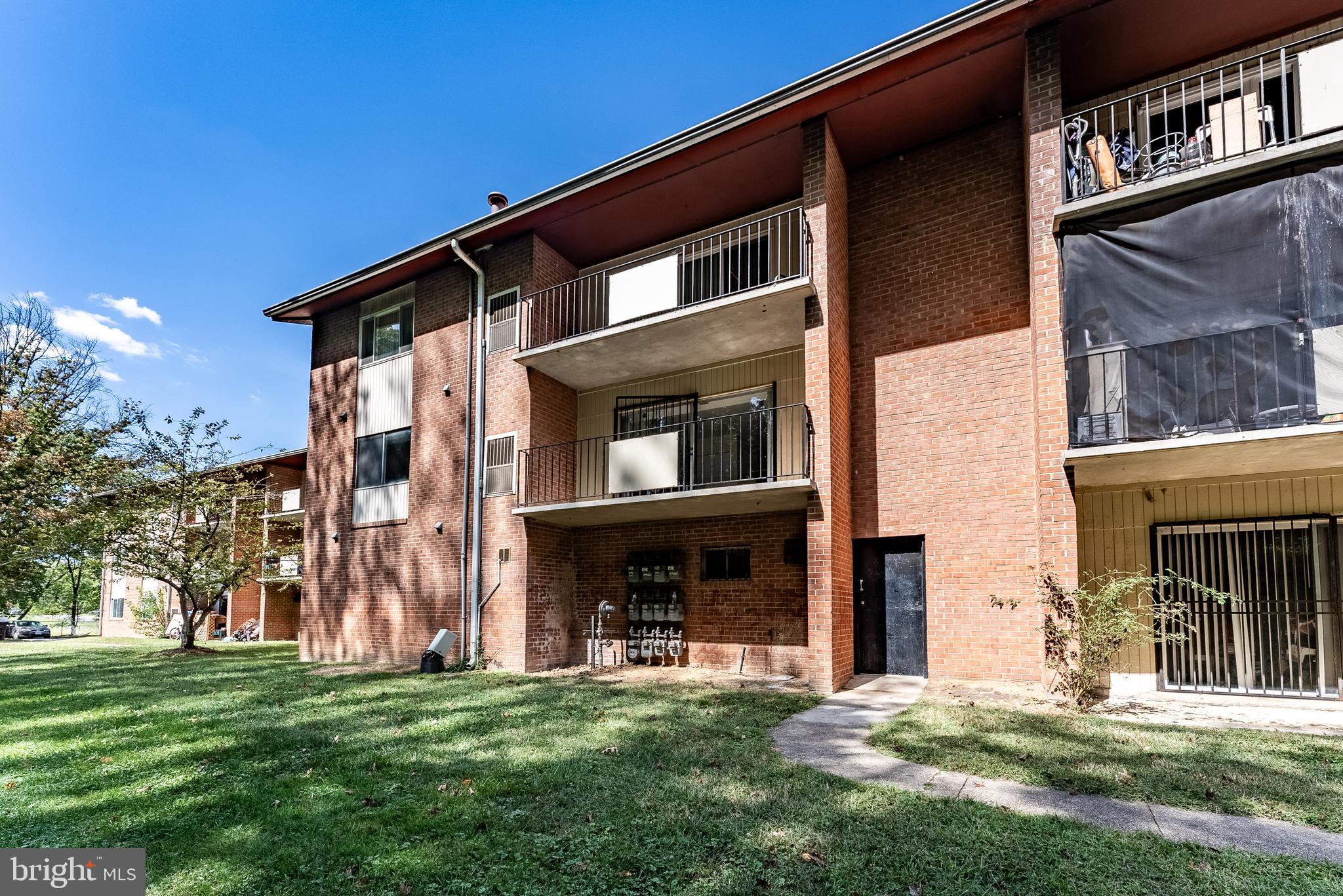 MARLOW-OLSON CONDO - Residential