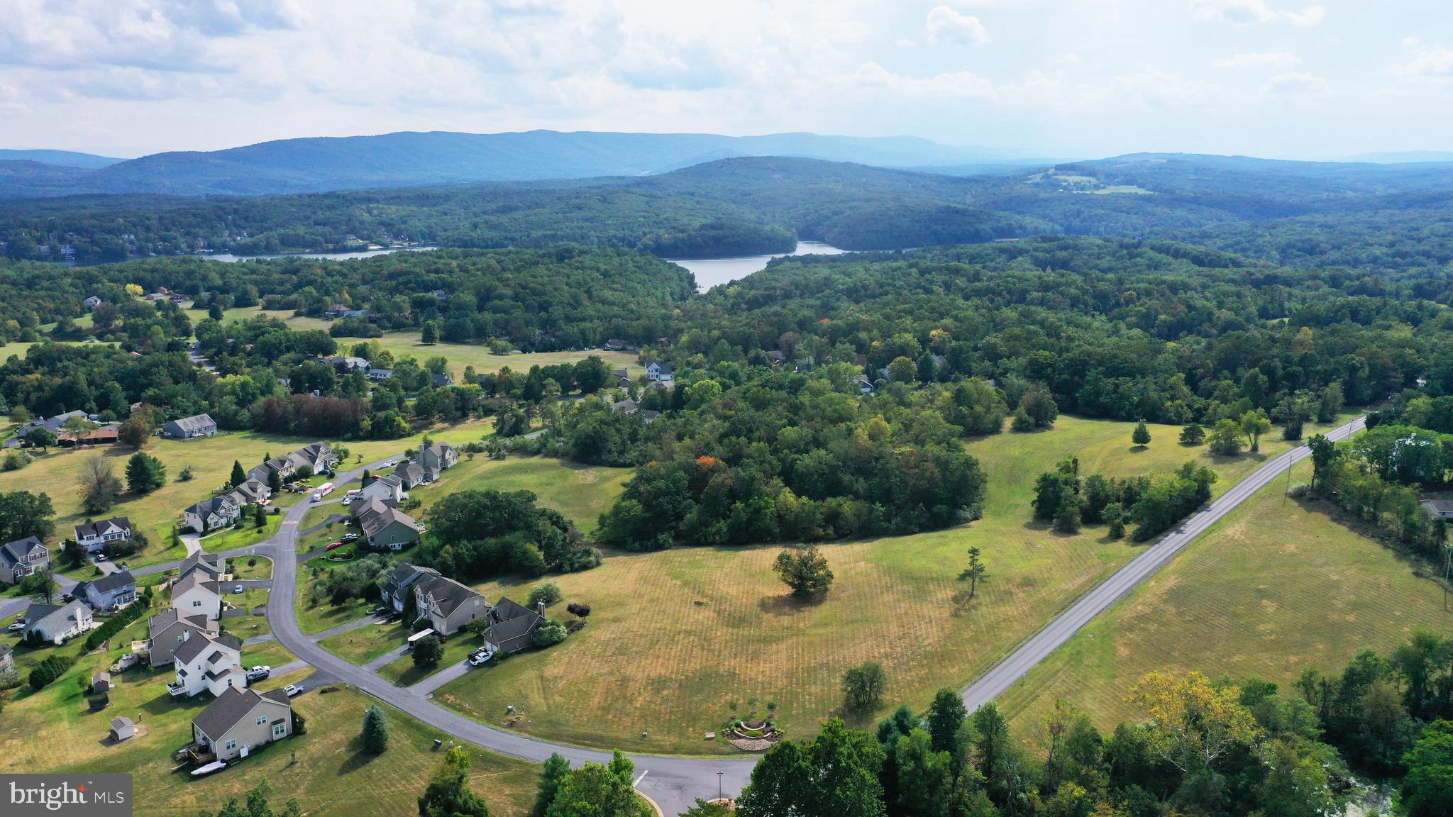 LAKE HOLIDAY ESTATES - Residential