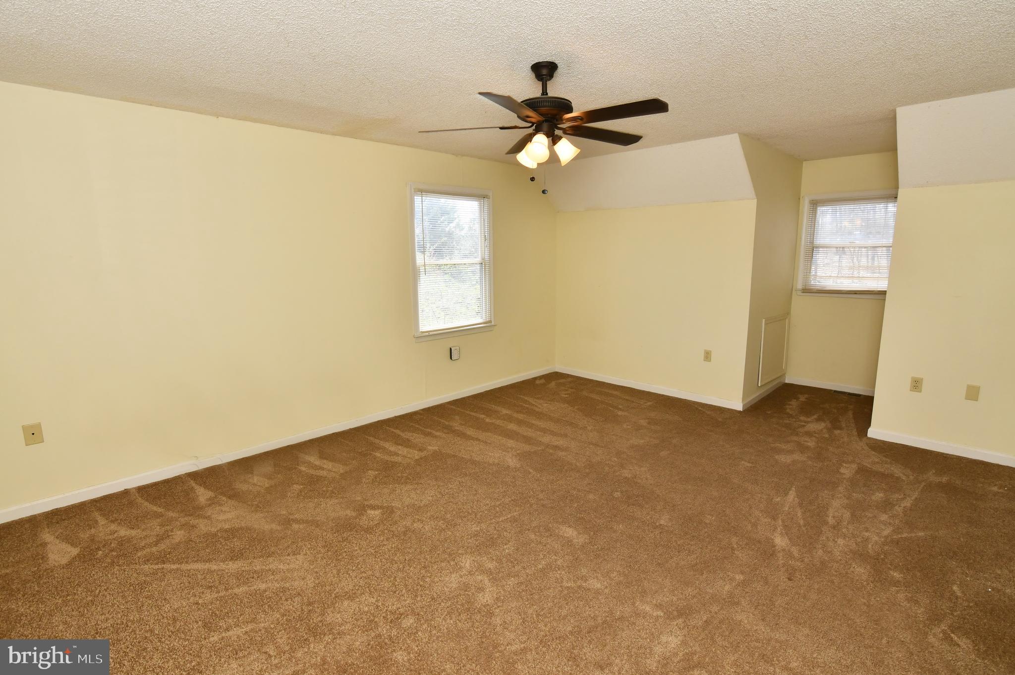 LAKE HOLIDAY ESTATES - Residential