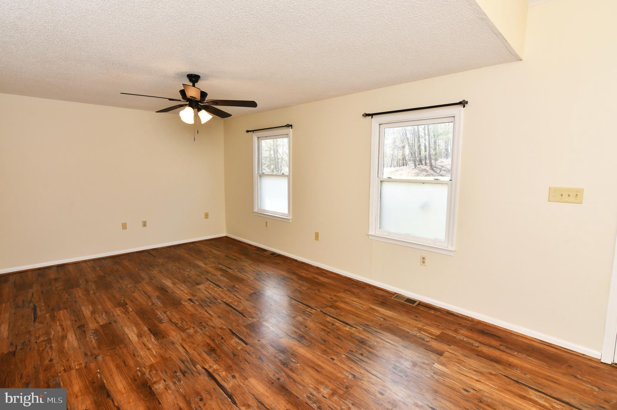 LAKE HOLIDAY ESTATES - Residential