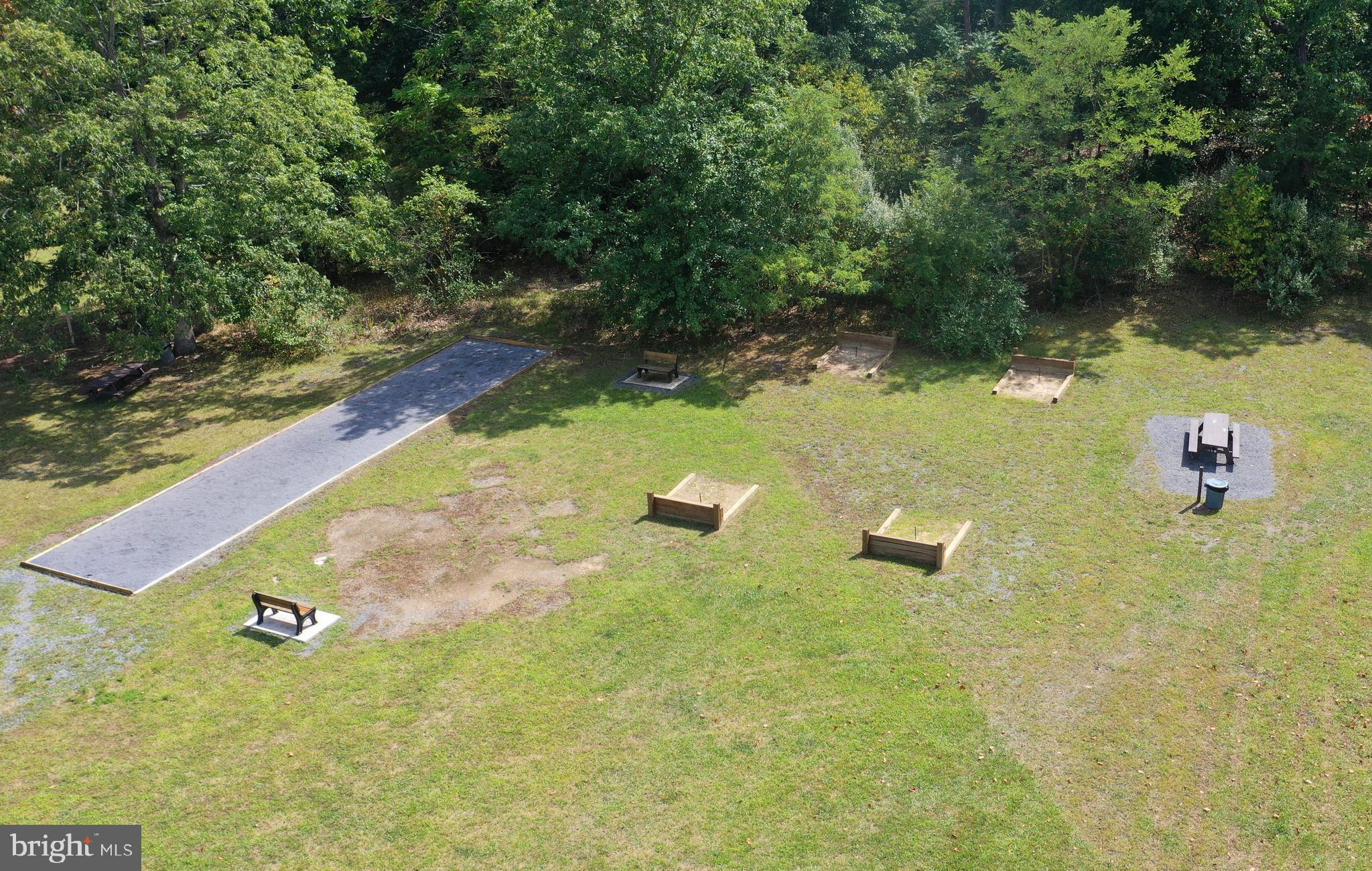 LAKE HOLIDAY ESTATES - Residential