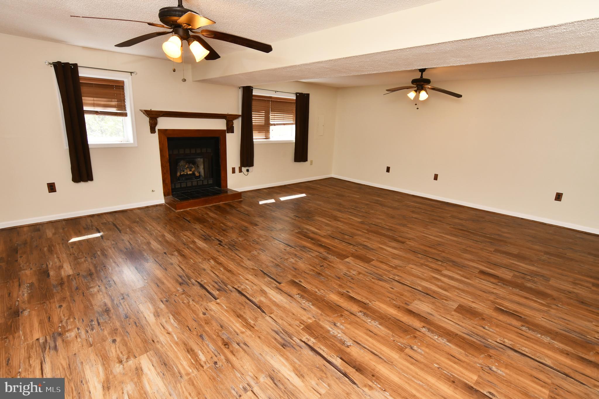 LAKE HOLIDAY ESTATES - Residential