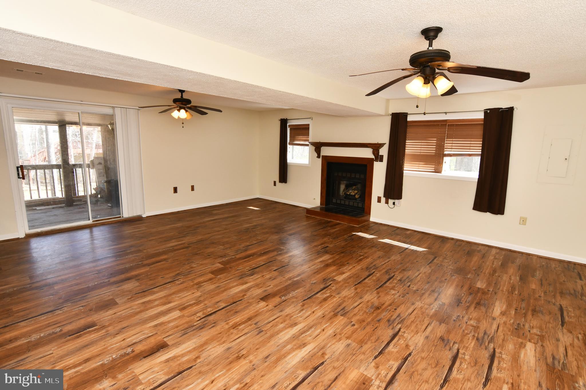 LAKE HOLIDAY ESTATES - Residential