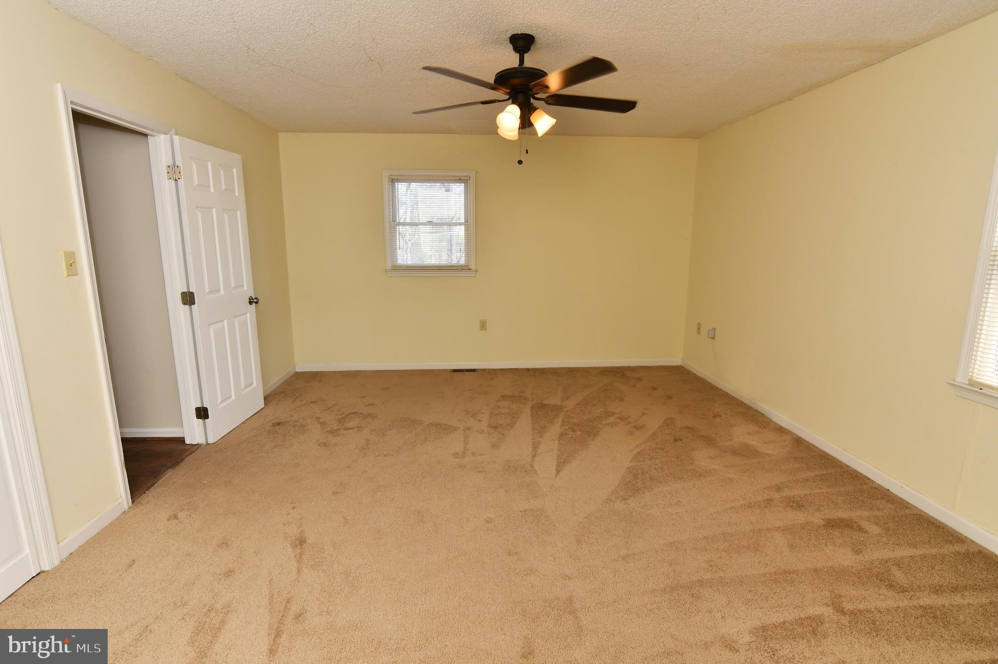 LAKE HOLIDAY ESTATES - Residential