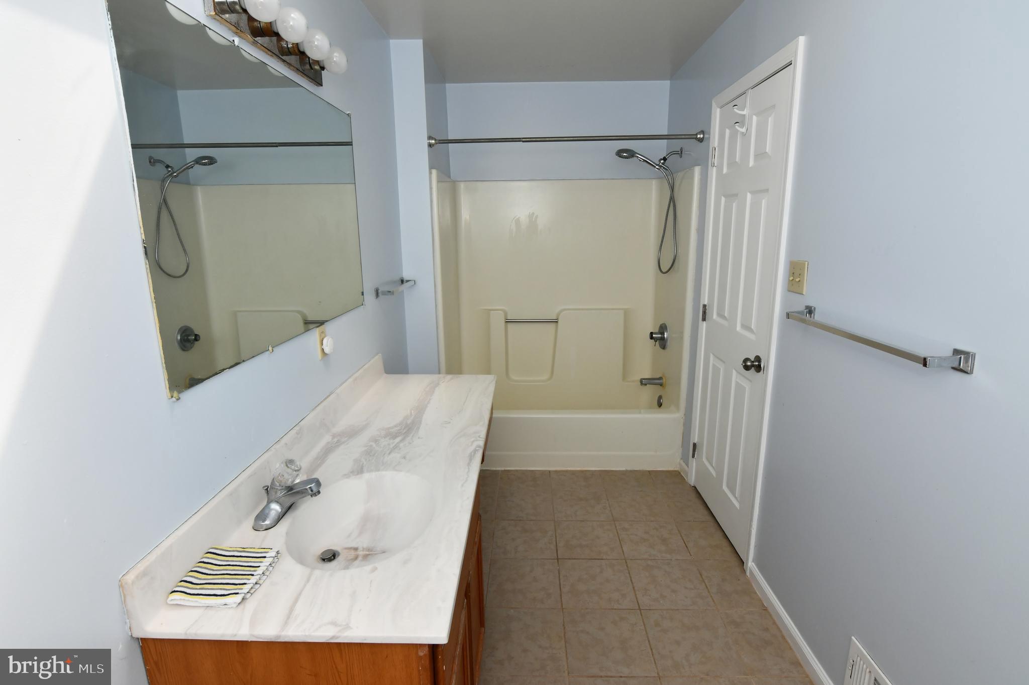 LAKE HOLIDAY ESTATES - Residential