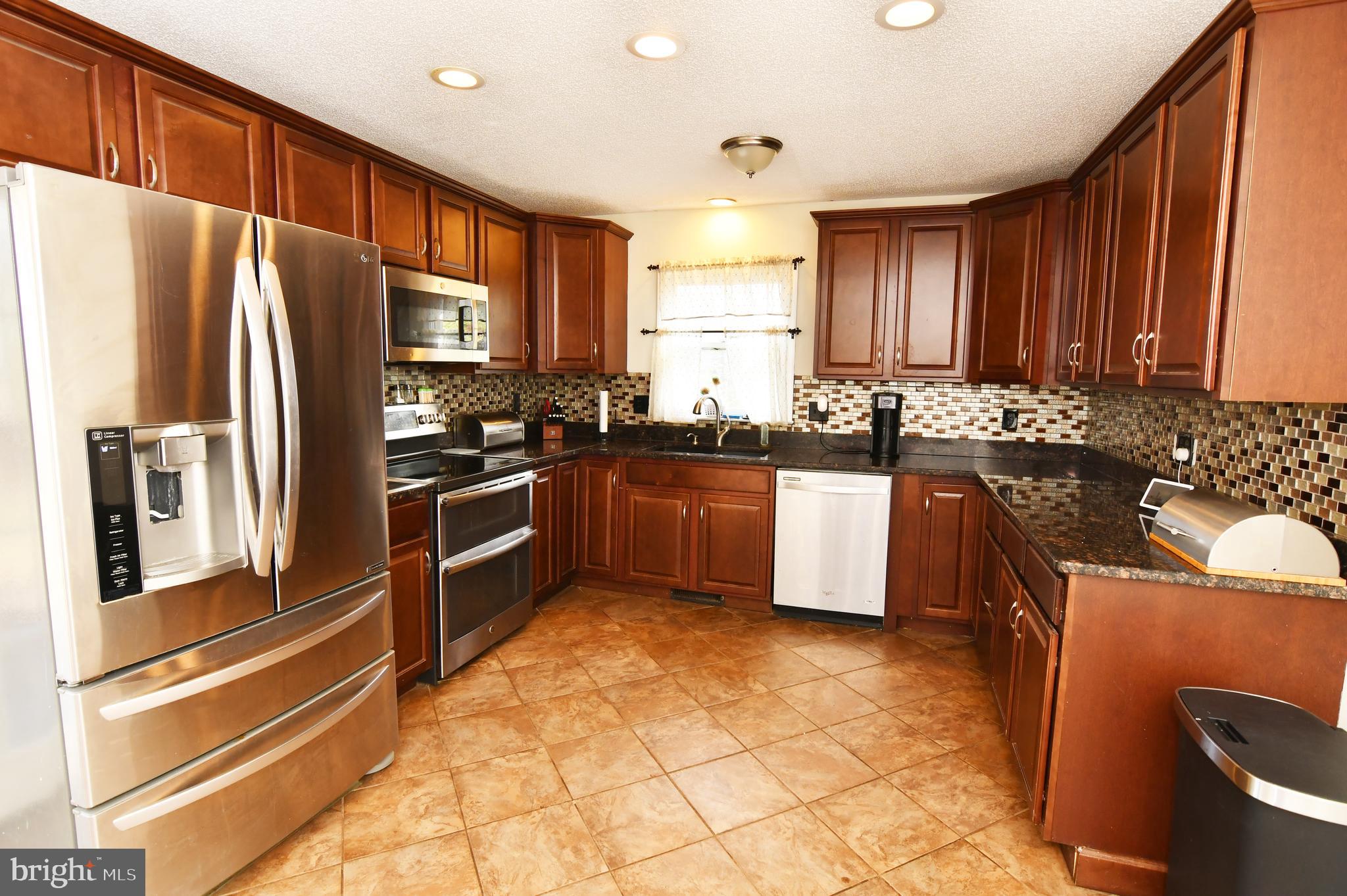 LAKE HOLIDAY ESTATES - Residential