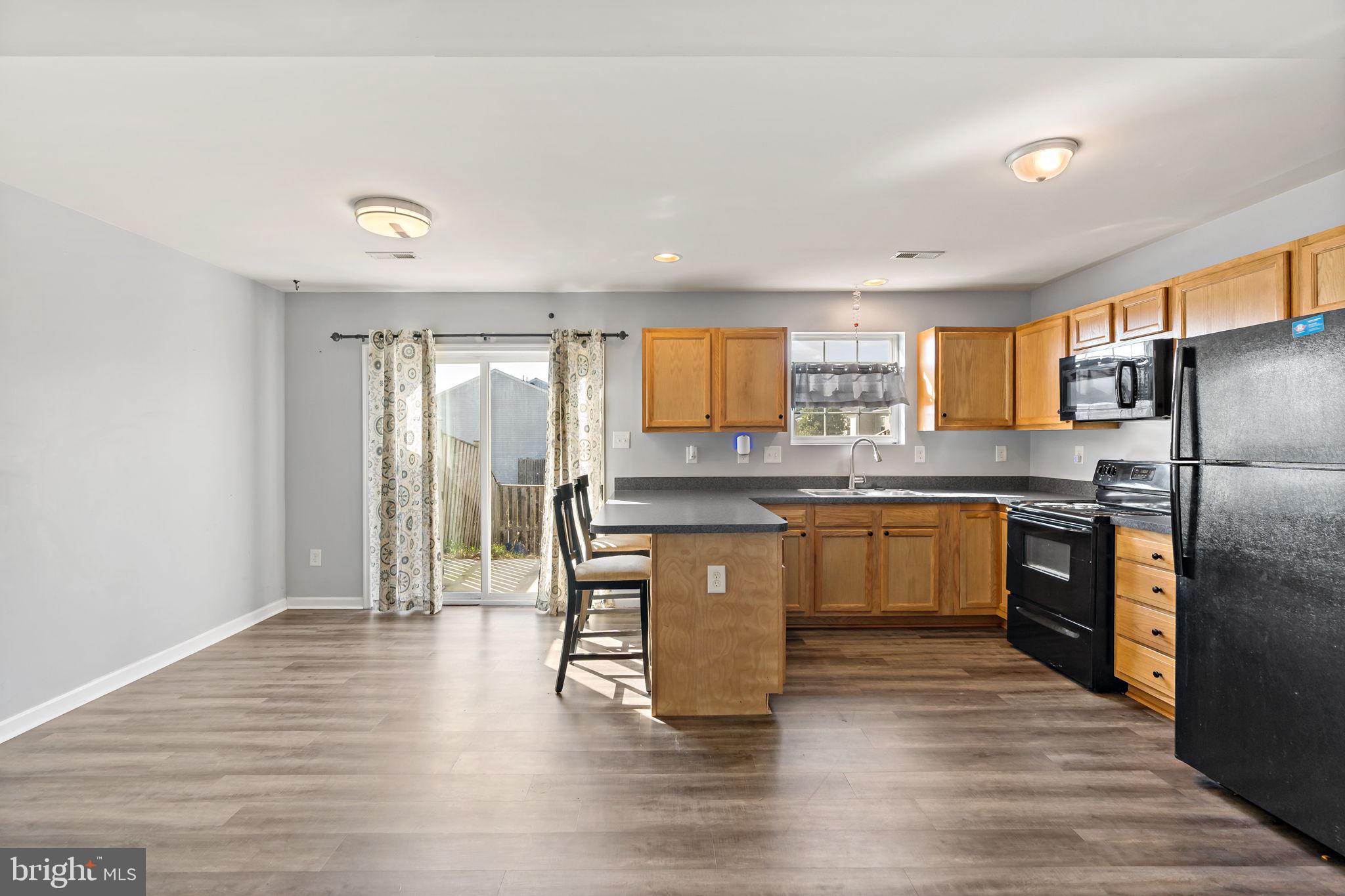 INWOOD VILLAGE - Residential