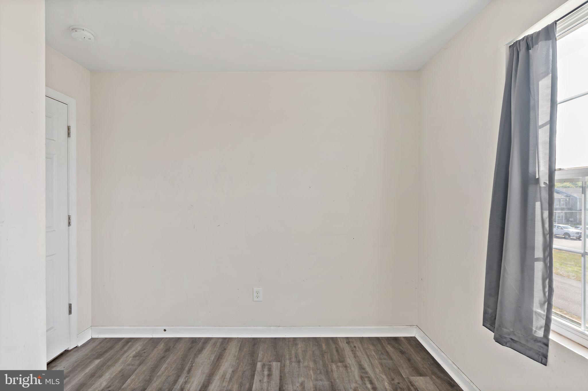 INWOOD VILLAGE - Residential